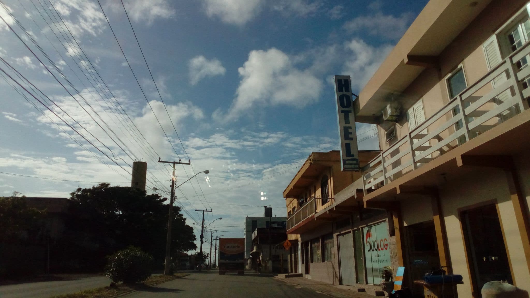 Street view near Hotel Irmãos Carvalho, Imbituba — © carlosbrys (CC BY-SA · Mapillary)