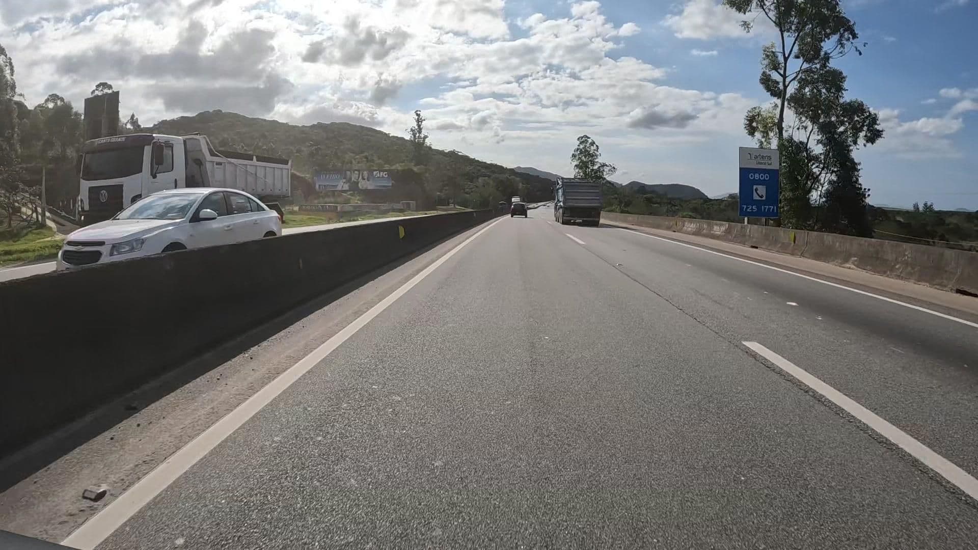 Street view near Hotel Amorim, Governador Celso Ramos — © HOUER (CC BY-SA · Mapillary)