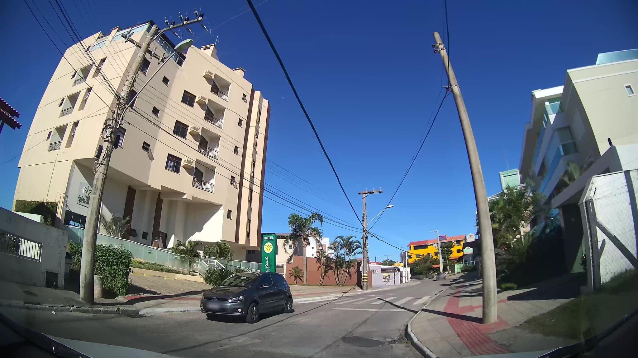 Street view near Palm Beach Hotel, Itacorubi — © marciosampaio (CC BY-SA · Mapillary)
