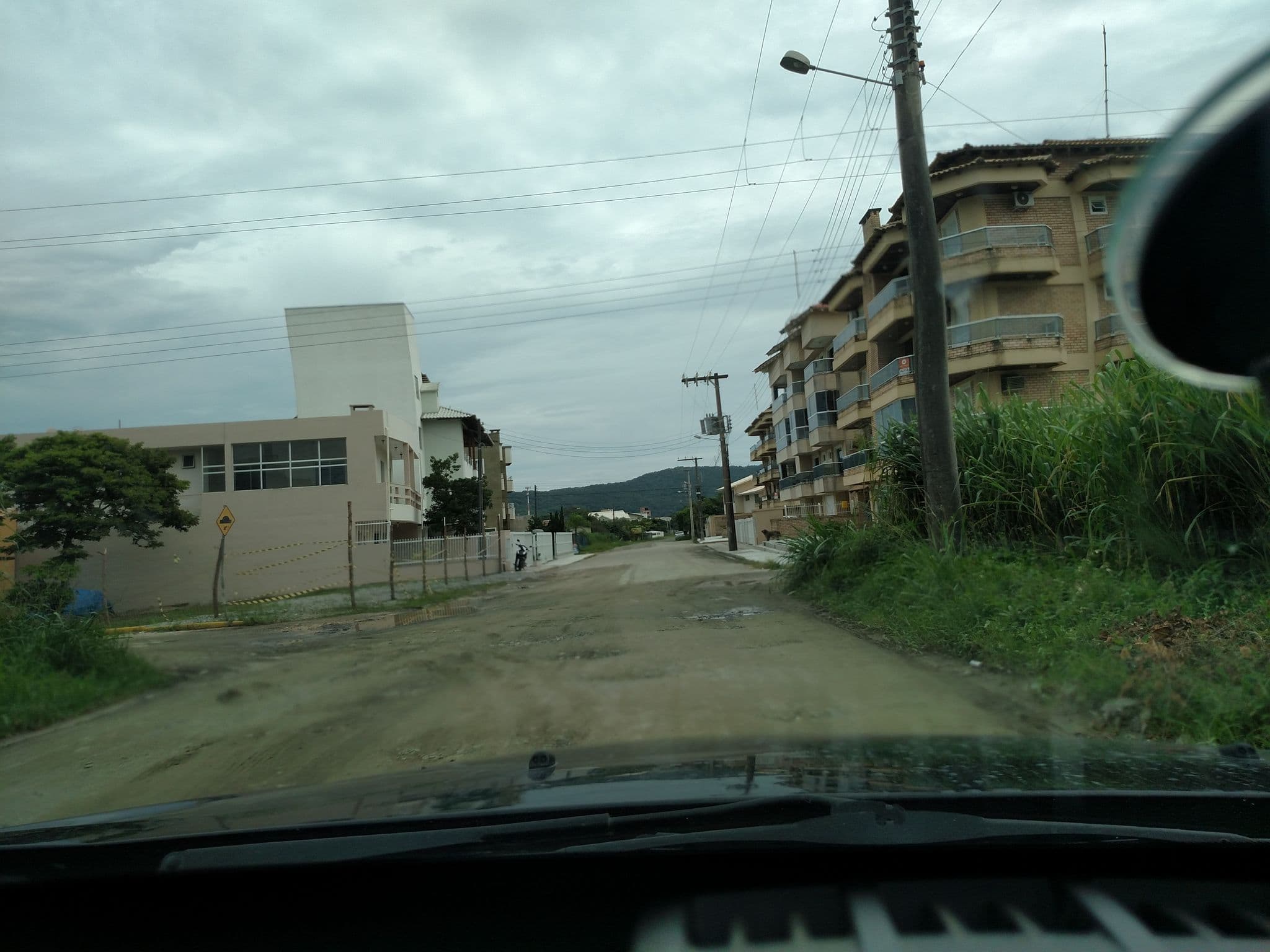 Street view near Mariante Point-Break, Bombinhas — © adrianojbr (CC BY-SA · Mapillary)