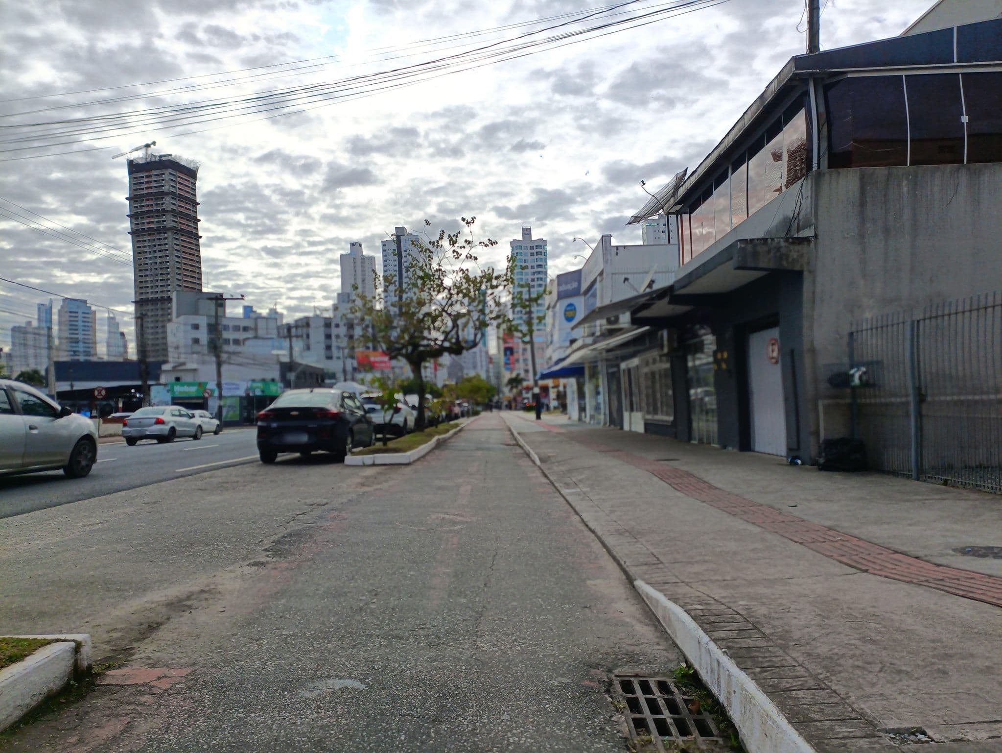 Street view near Hotel Candeias, Balneário Camboriú — © ags1968 (CC BY-SA · Mapillary)