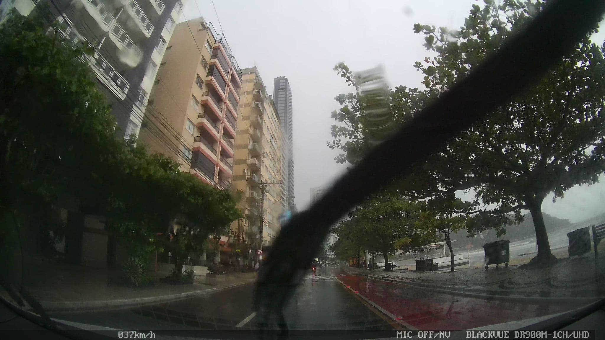 Street view near Hotel Candeias I, Balneário Camboriú — © kaart5 (CC BY-SA · Mapillary)