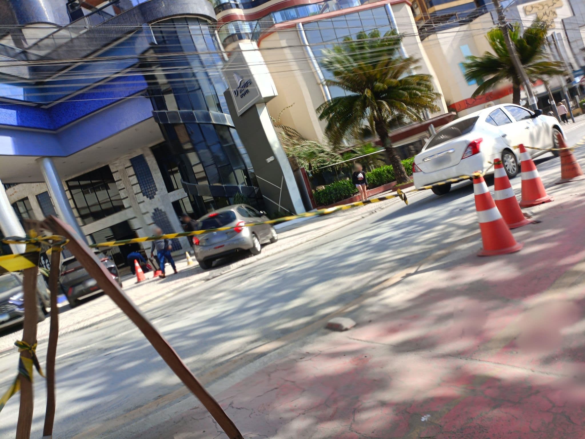 Street view near Academia Hotel D'Sintra, Balneário Camboriú — © ags1968 (CC BY-SA · Mapillary)
