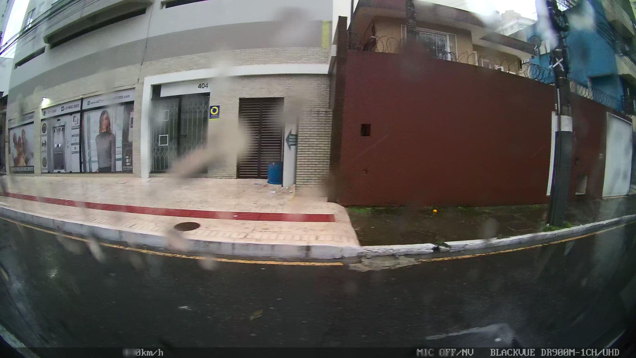 Street view near Hospedaria Cléle, Balneário Camboriú — © kaart5 (CC BY-SA · Mapillary)