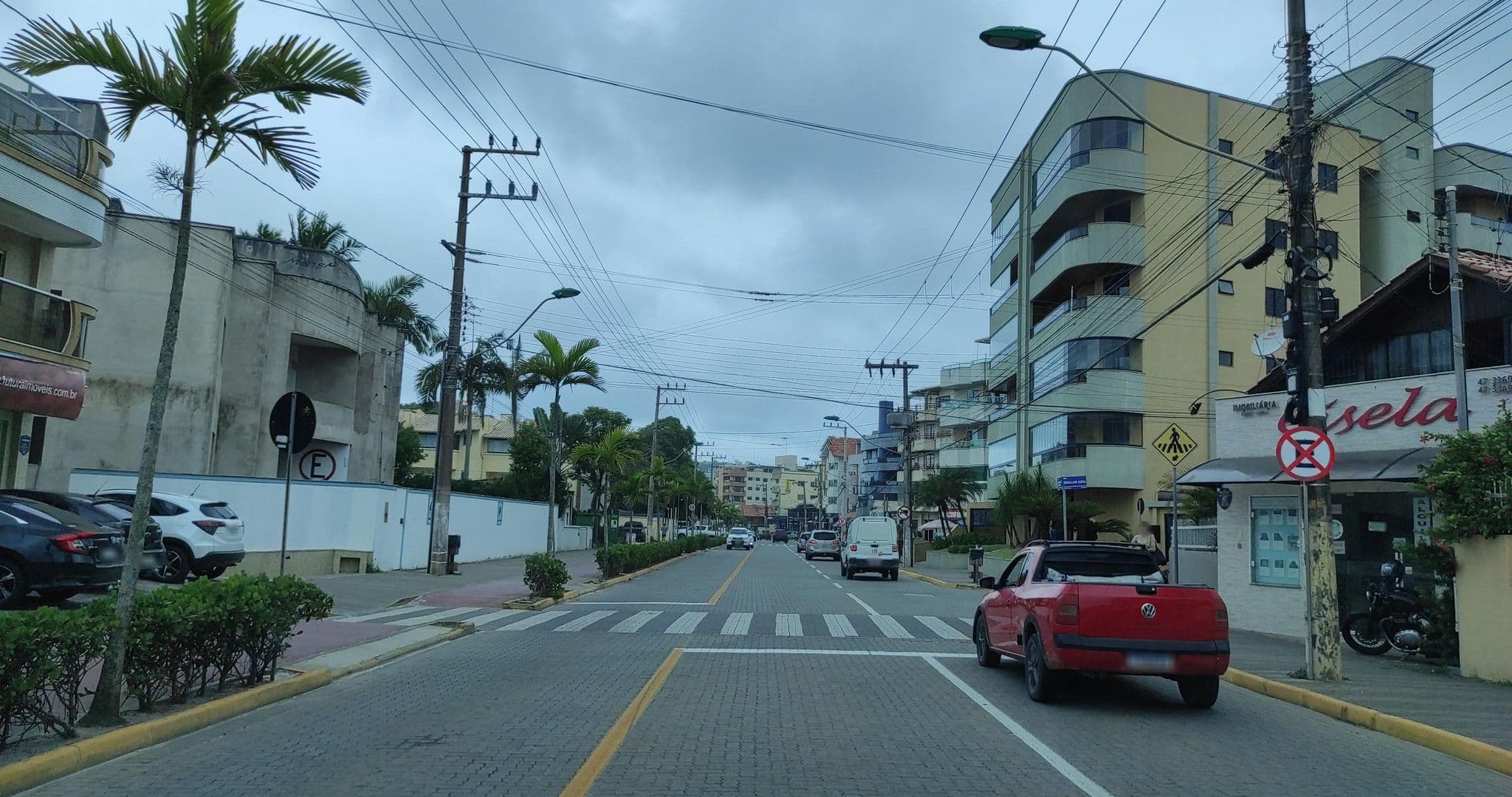 Street view near Pousada Narinari, Bombinhas — © diegokrein (CC BY-SA · Mapillary)