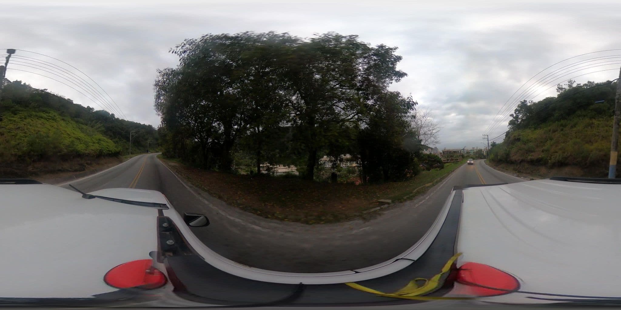 Street view near Hotel Faber Bombinhas, Bombinhas — © jaderbavaresco (CC BY-SA · Mapillary)