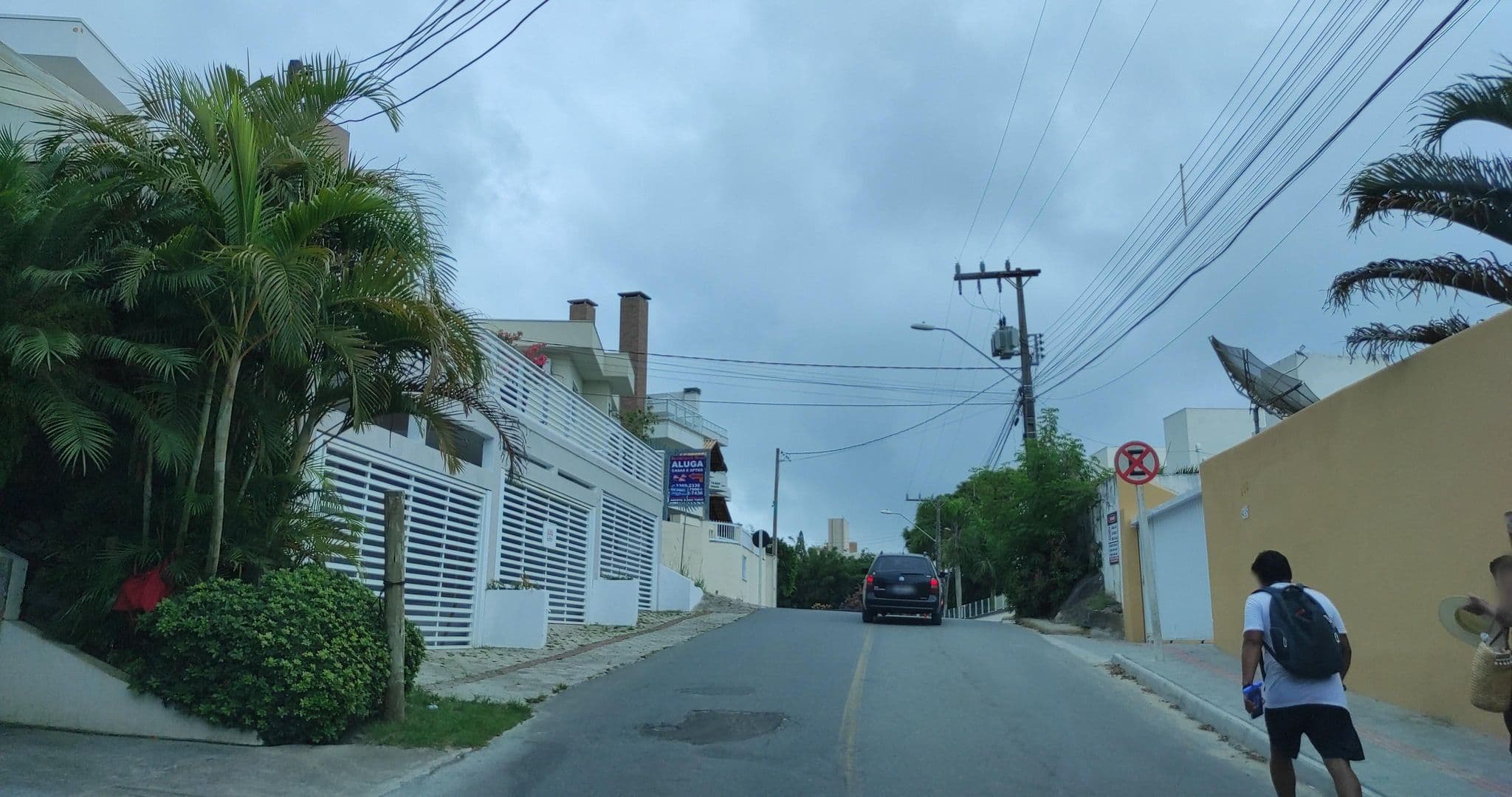 Street view near Pousada Solar das Tartarugas, Bombinhas — © diegokrein (CC BY-SA · Mapillary)