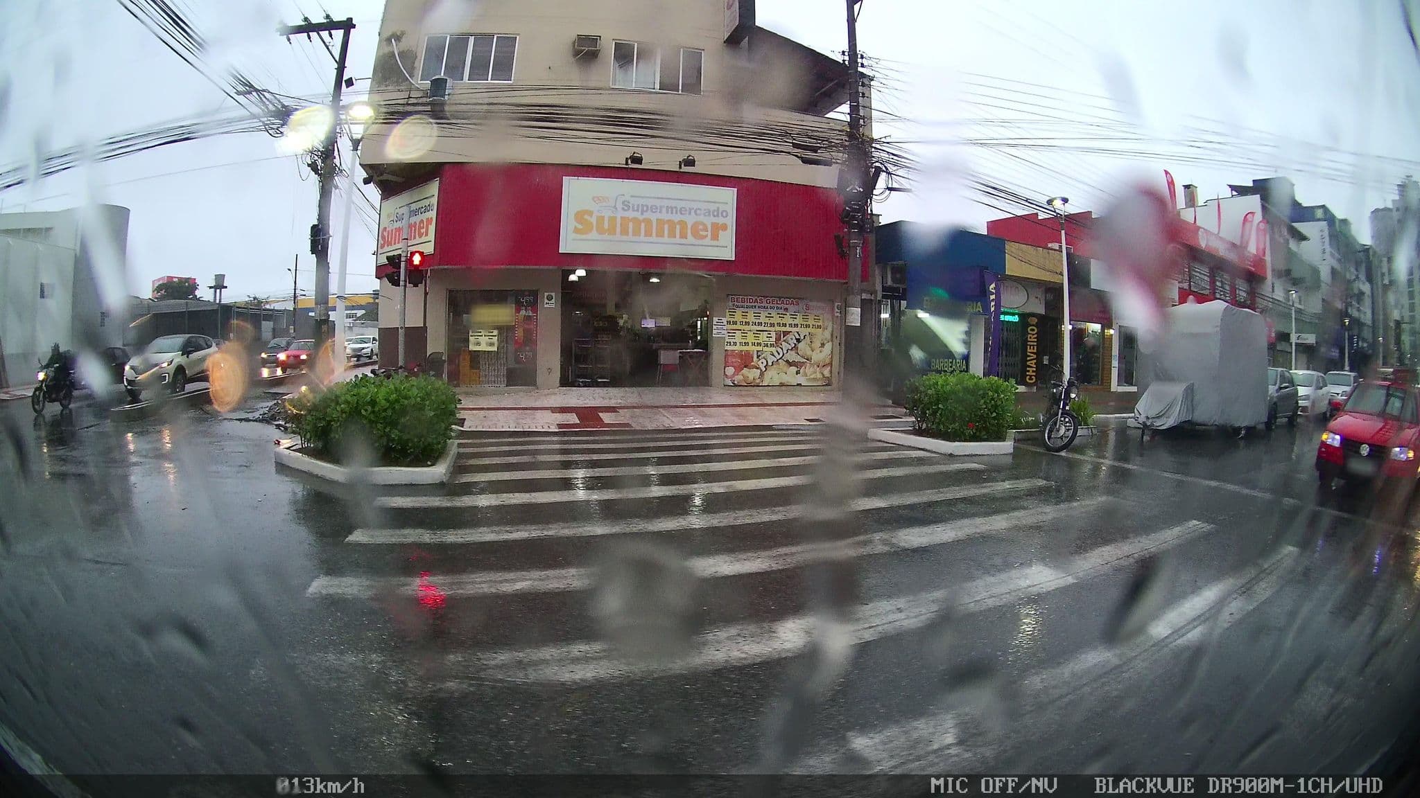 Street view near Rezende Suítes Hotel, Balneário Camboriú — © kaart5 (CC BY-SA · Mapillary)