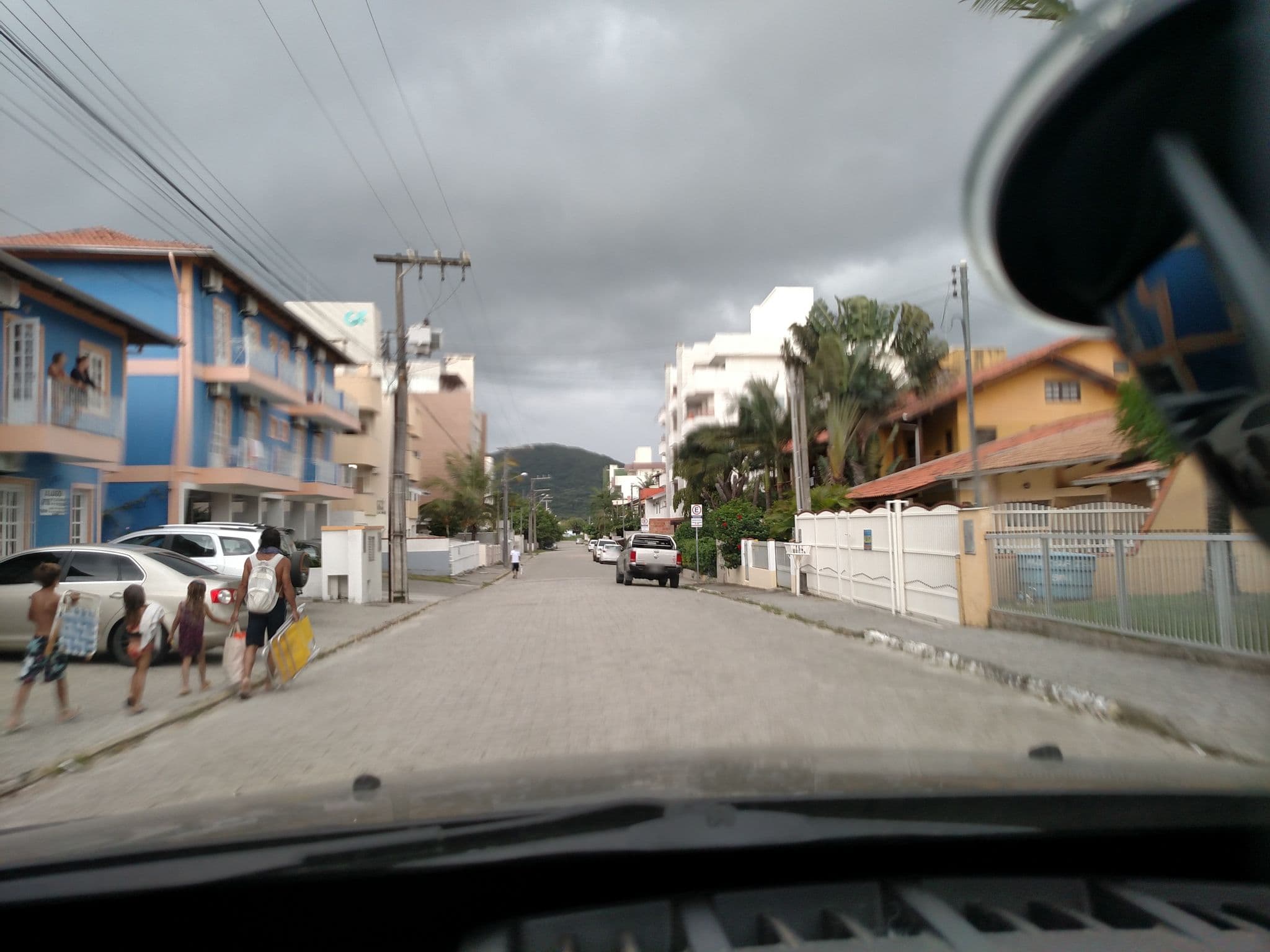 Street view near Âncora Pousada, Bombinhas — © adrianojbr (CC BY-SA · Mapillary)