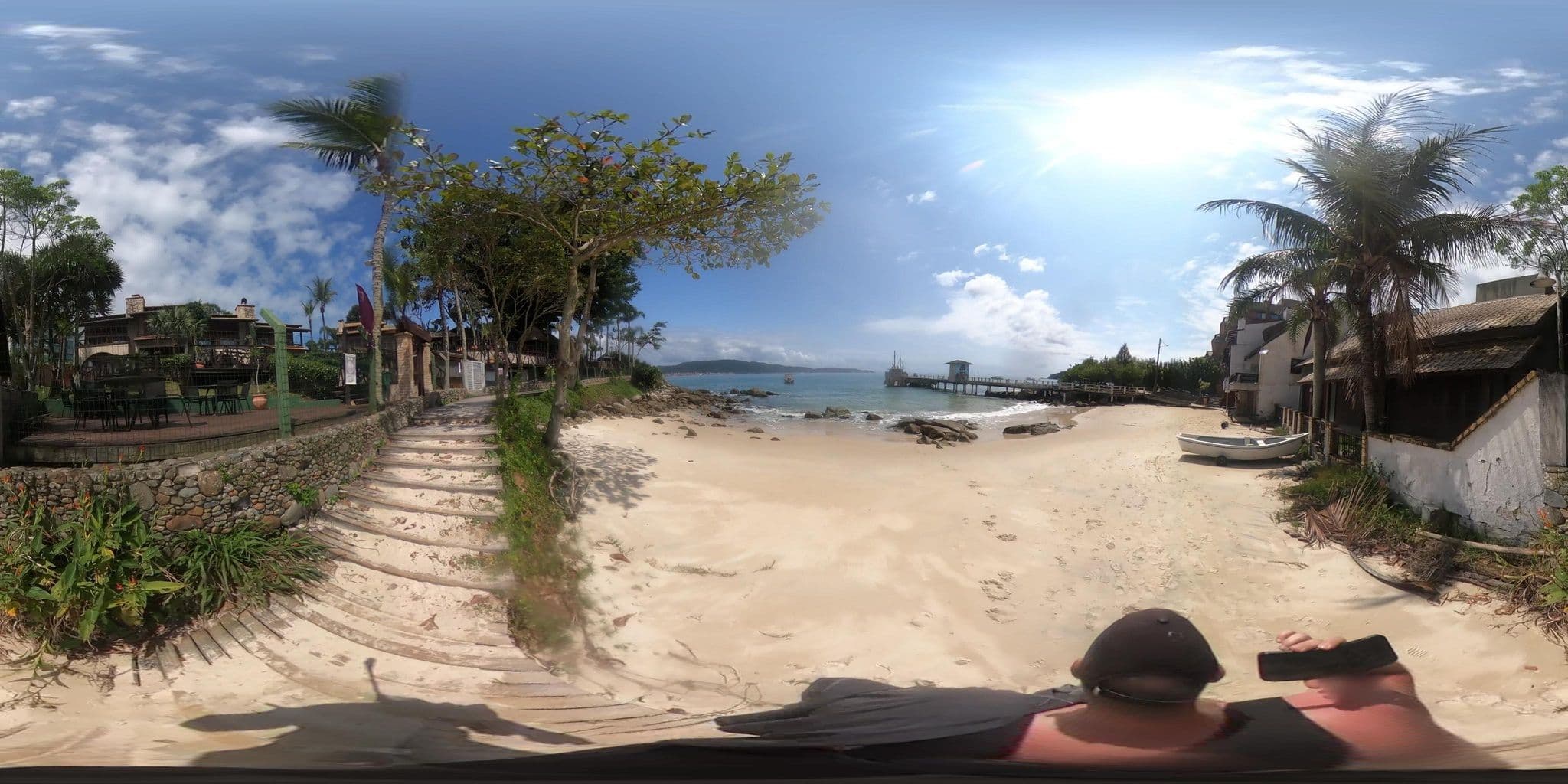 Street view near Toca Da Moreia, Bombinhas — © jaderbavaresco (CC BY-SA · Mapillary)
