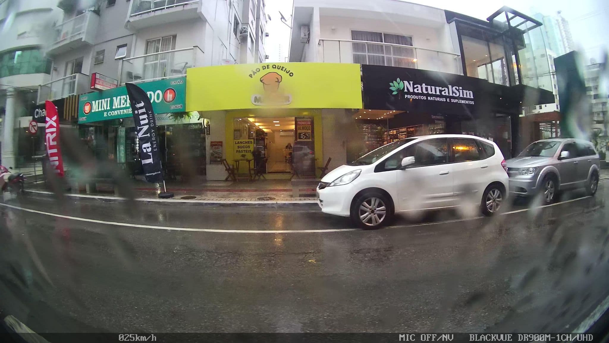 Street view near Recepção, Balneário Camboriú — © kaart5 (CC BY-SA · Mapillary)