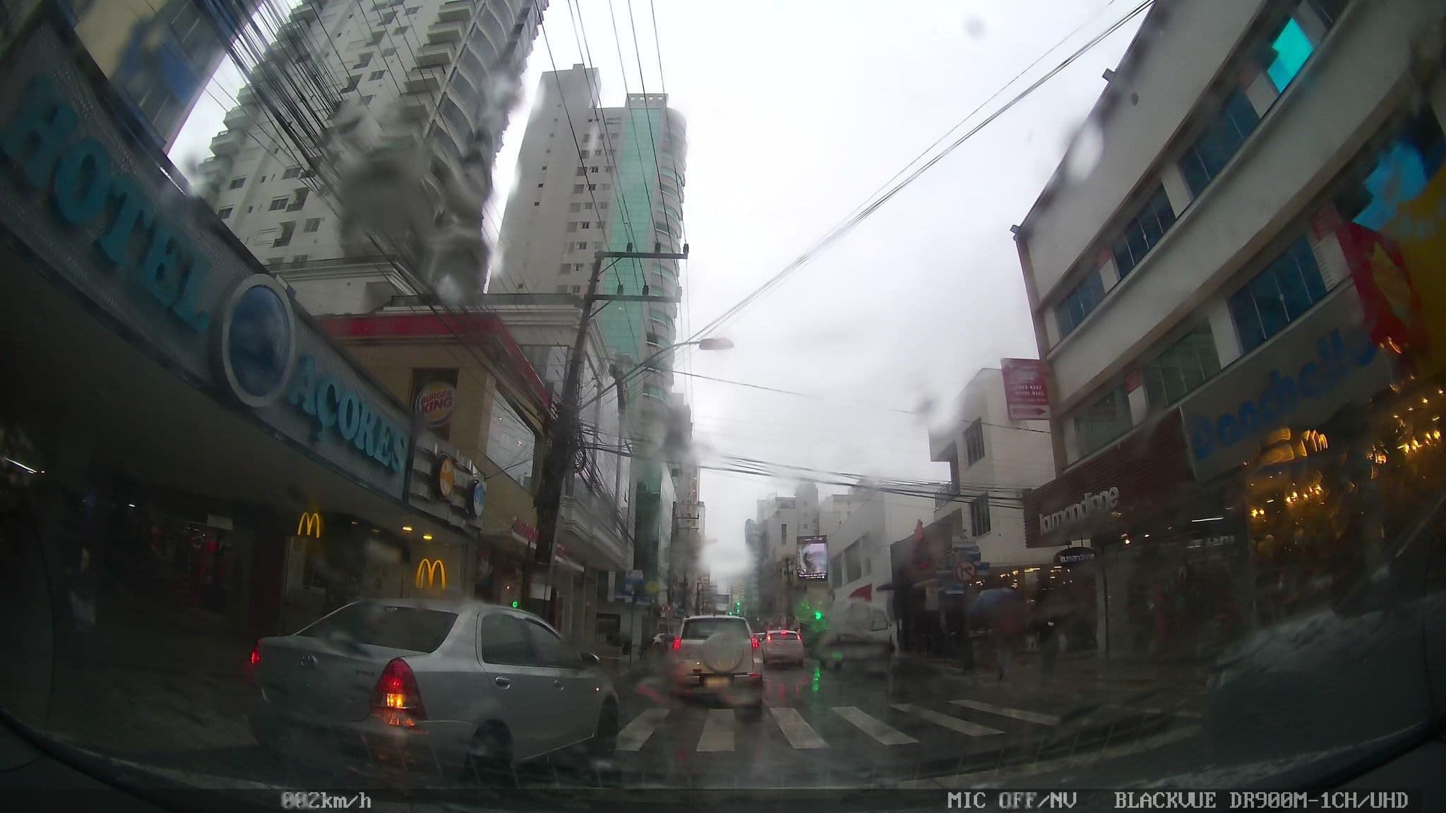 Street view near Chemin Suítes, Balneário Camboriú — © kaart5 (CC BY-SA · Mapillary)