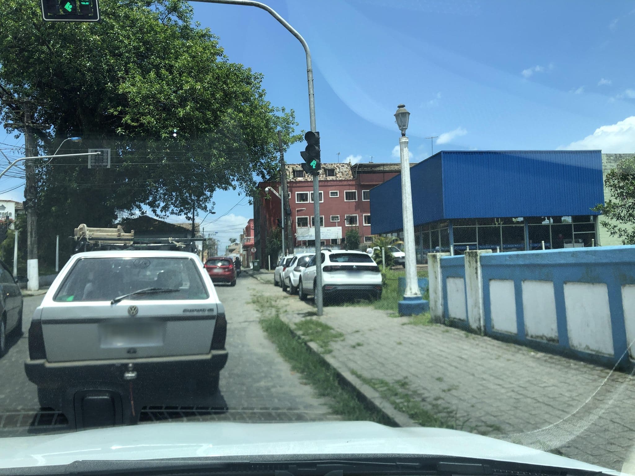 Street view near Pousada Lago Azul, São Francisco do Sul — © alantiagofelipe (CC BY-SA · Mapillary)