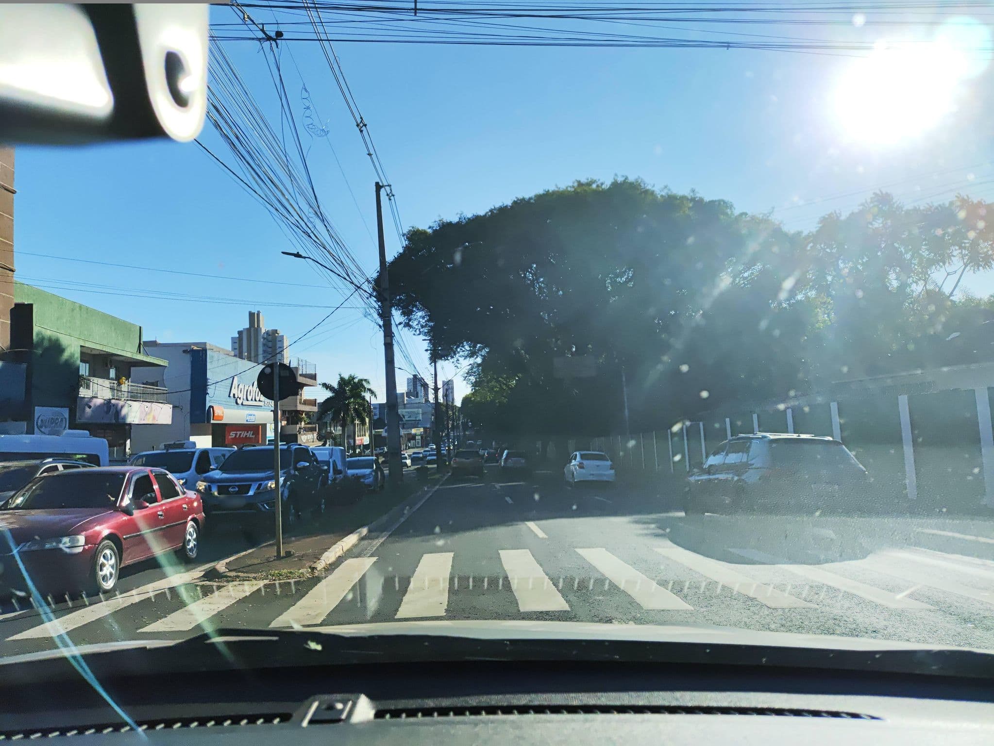 Street view near Bella Italia Hotel & Eventos, Foz do Iguaçu — © brunoslowen (CC BY-SA · Mapillary)