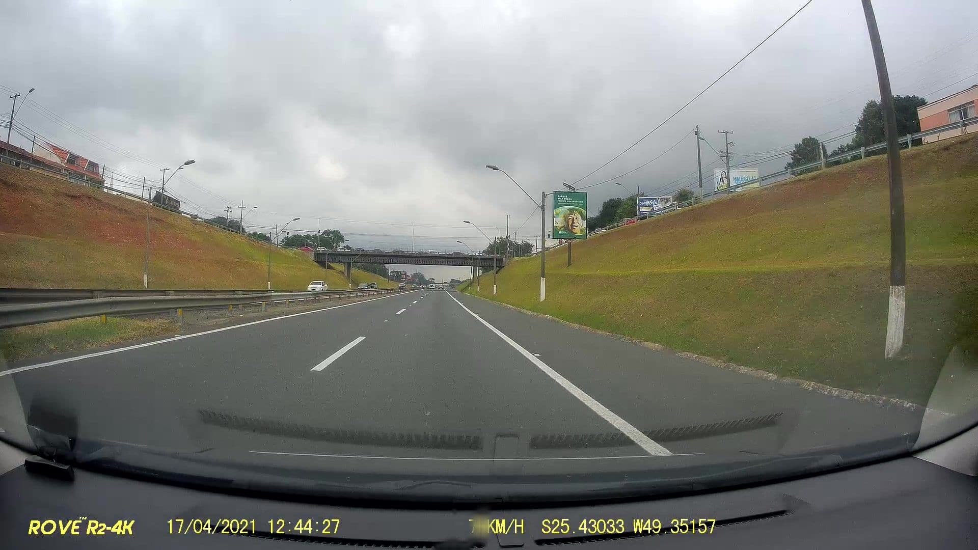 Street view near Motel Você Que Sabe, Curitiba — © mnigri (CC BY-SA · Mapillary)