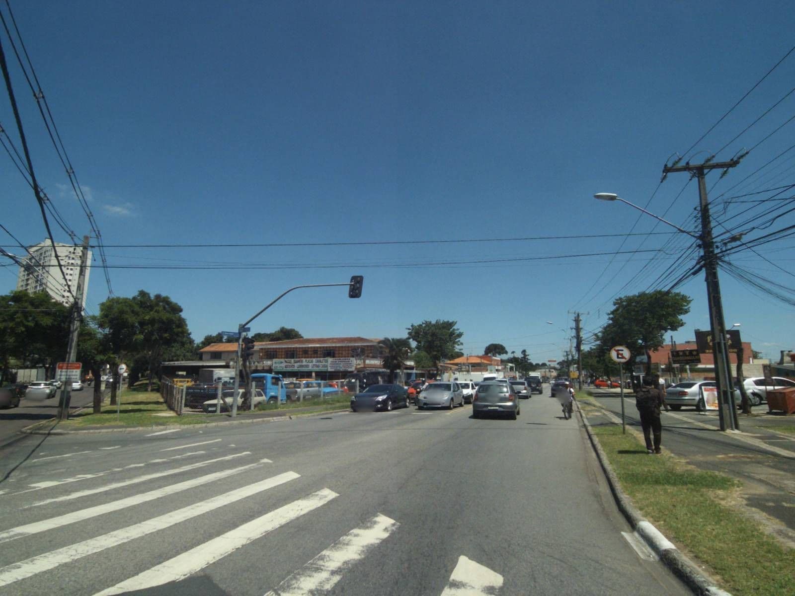 Street view near Lino's Hotel, Curitiba — © projevias (CC BY-SA · Mapillary)