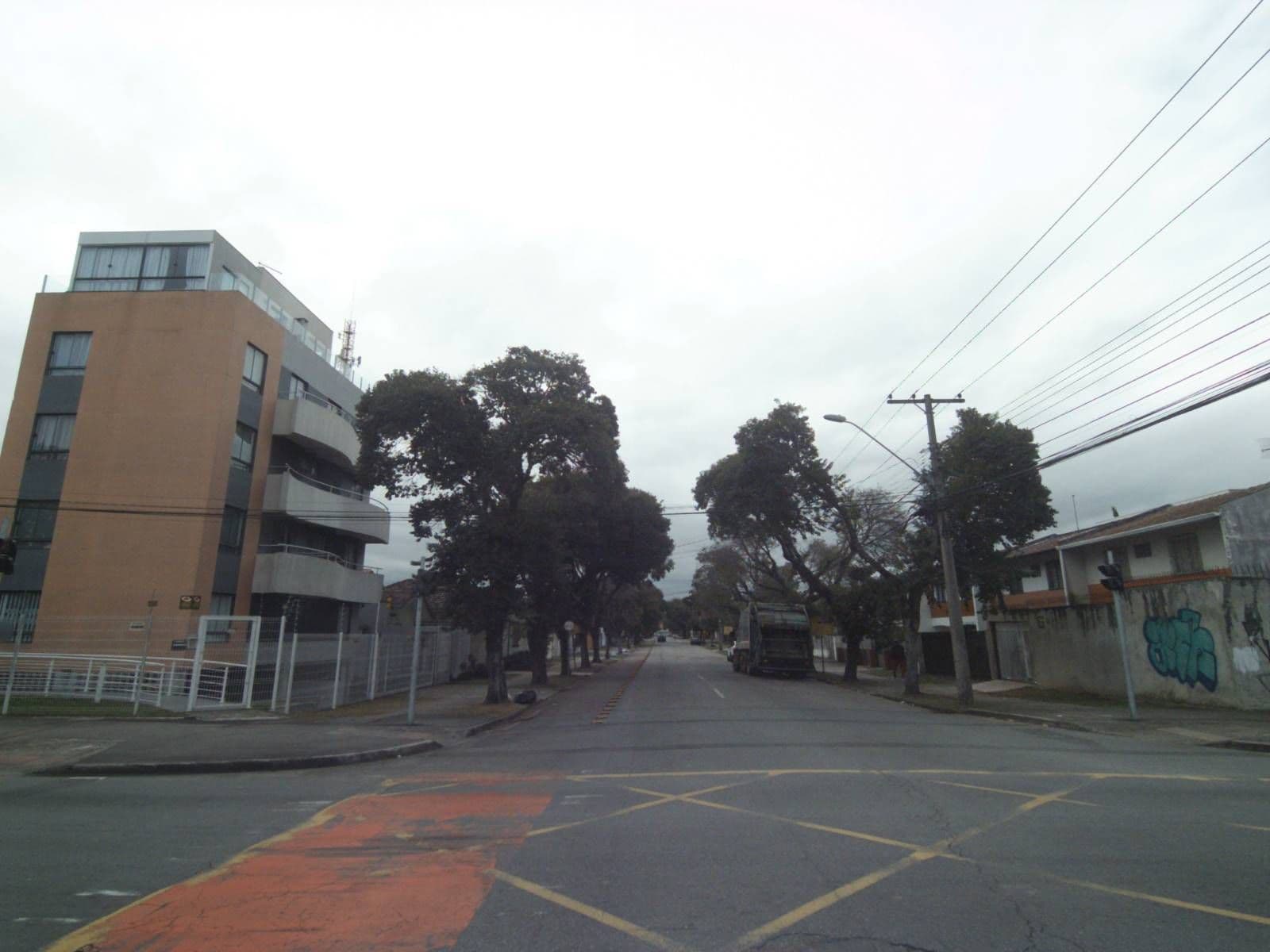 Street view near Flat London, Curitiba — © projevias (CC BY-SA · Mapillary)