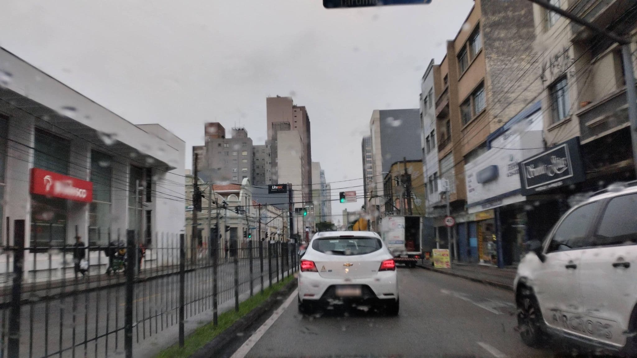 Street view near Hotel Real, Curitiba — © Kaart_Local (CC BY-SA · Mapillary)