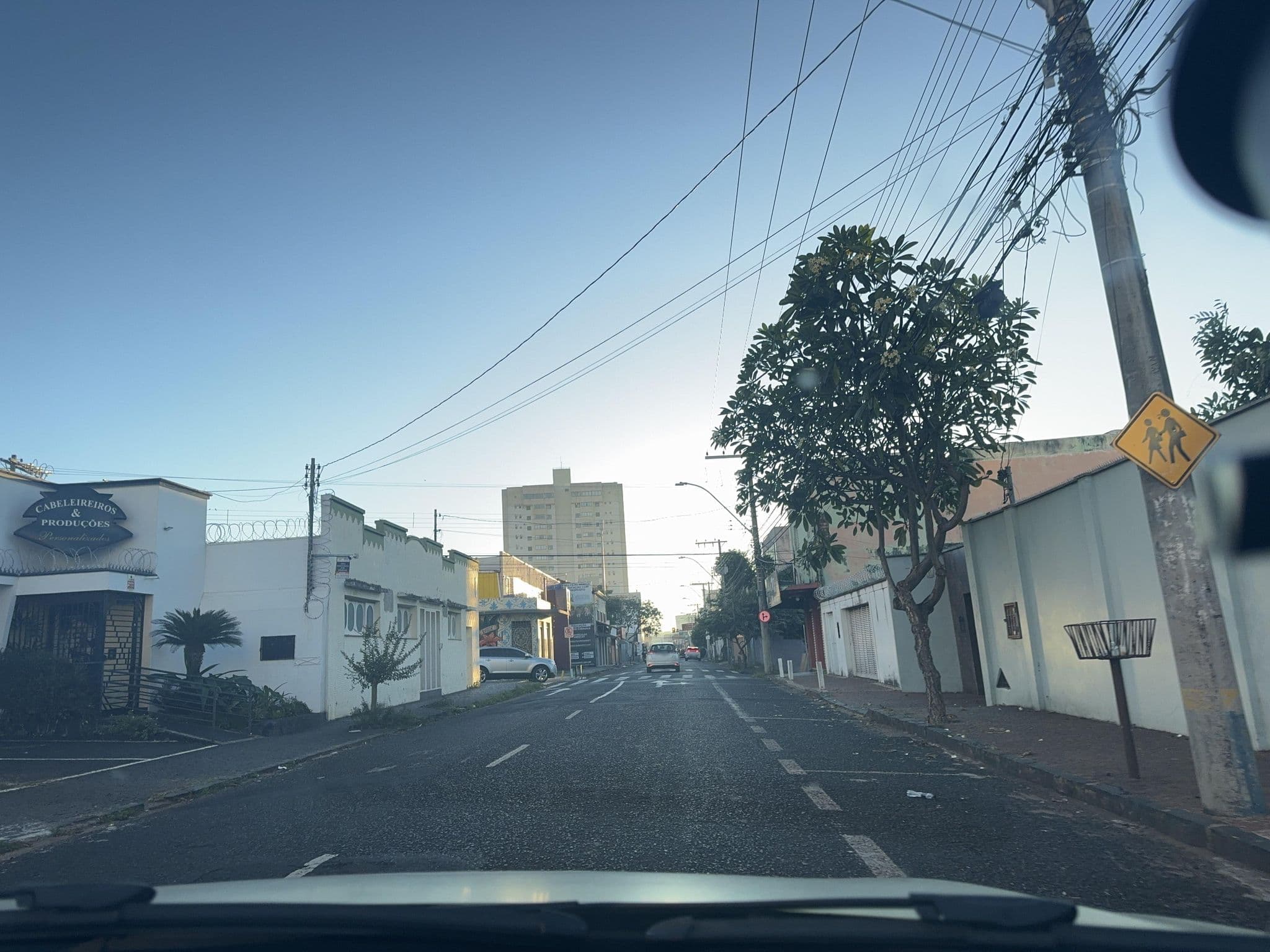 Street view near Hotel Sanare, Uberlândia — © Resyalk (CC BY-SA · Mapillary)