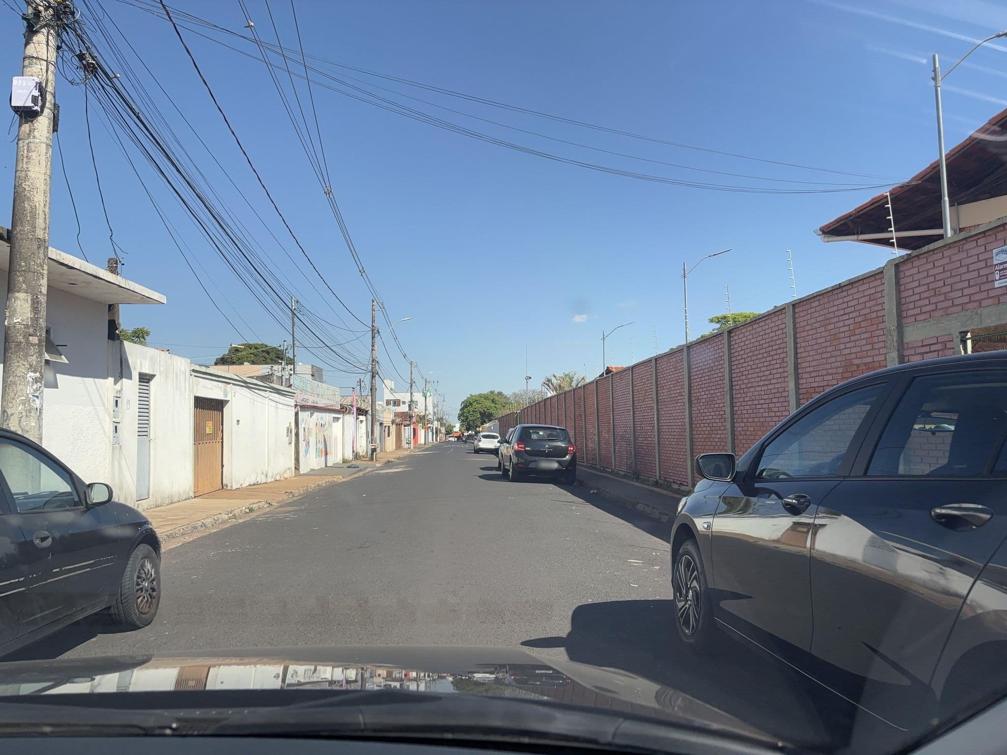 Street view near Motel Gaivota, Uberlândia — © Mariaeduarda17 (CC BY-SA · Mapillary)