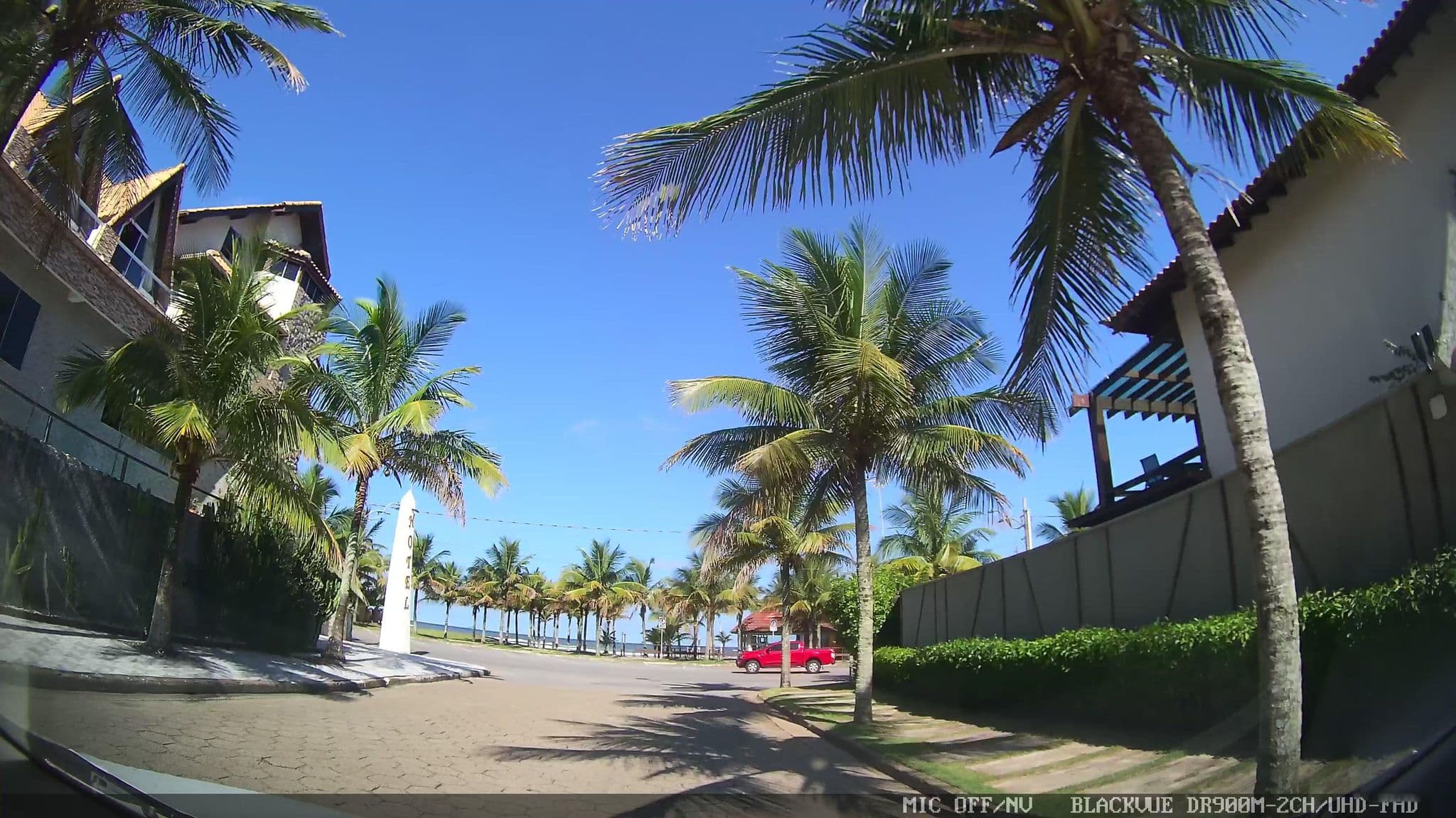 Street view near Hotel Flórida, Peruíbe — © marciosampaio (CC BY-SA · Mapillary)