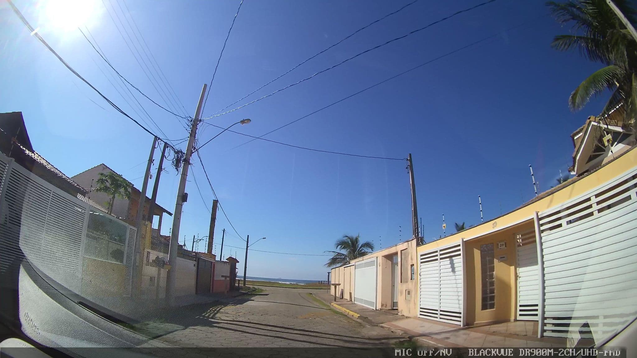 Street view near Linda Casa Pe na Areia em Peruibe, Peruíbe — © marciosampaio (CC BY-SA · Mapillary)