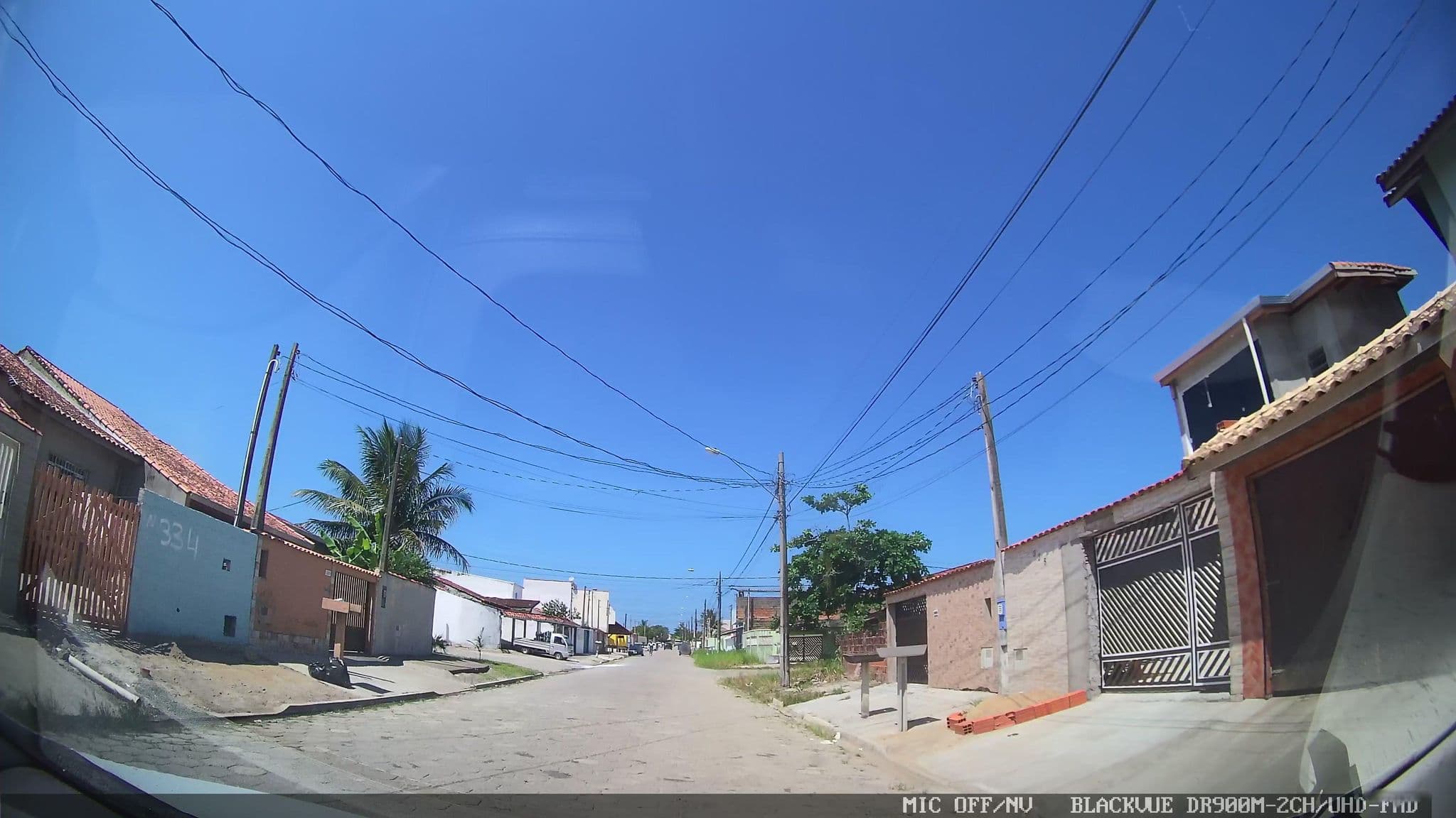 Street view near Hotel Puerta Del Sol, Peruíbe — © marciosampaio (CC BY-SA · Mapillary)