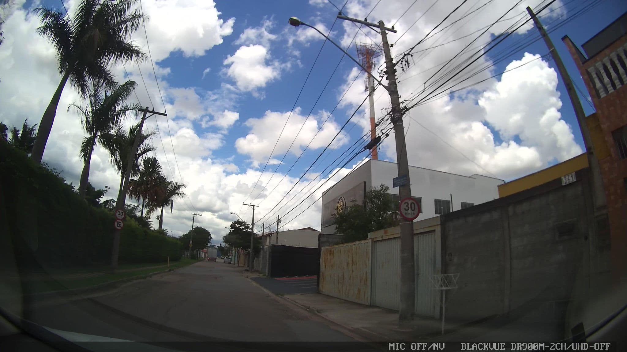 Street view near Nobile Inn, Jundiaí — © marciosampaio (CC BY-SA · Mapillary)