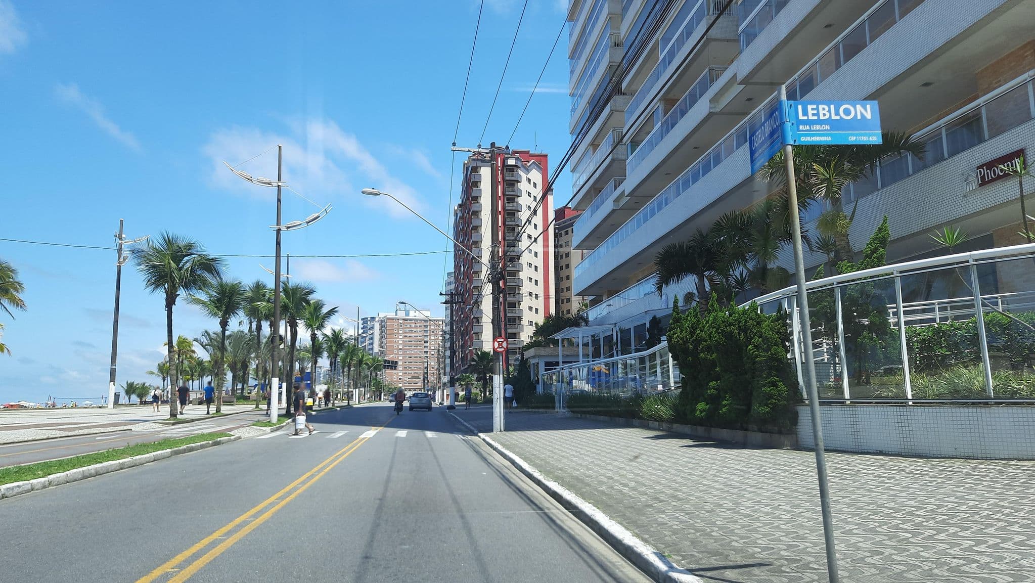 Street view near A Ilha Resort, Praia Grande — © alemenezes (CC BY-SA · Mapillary)