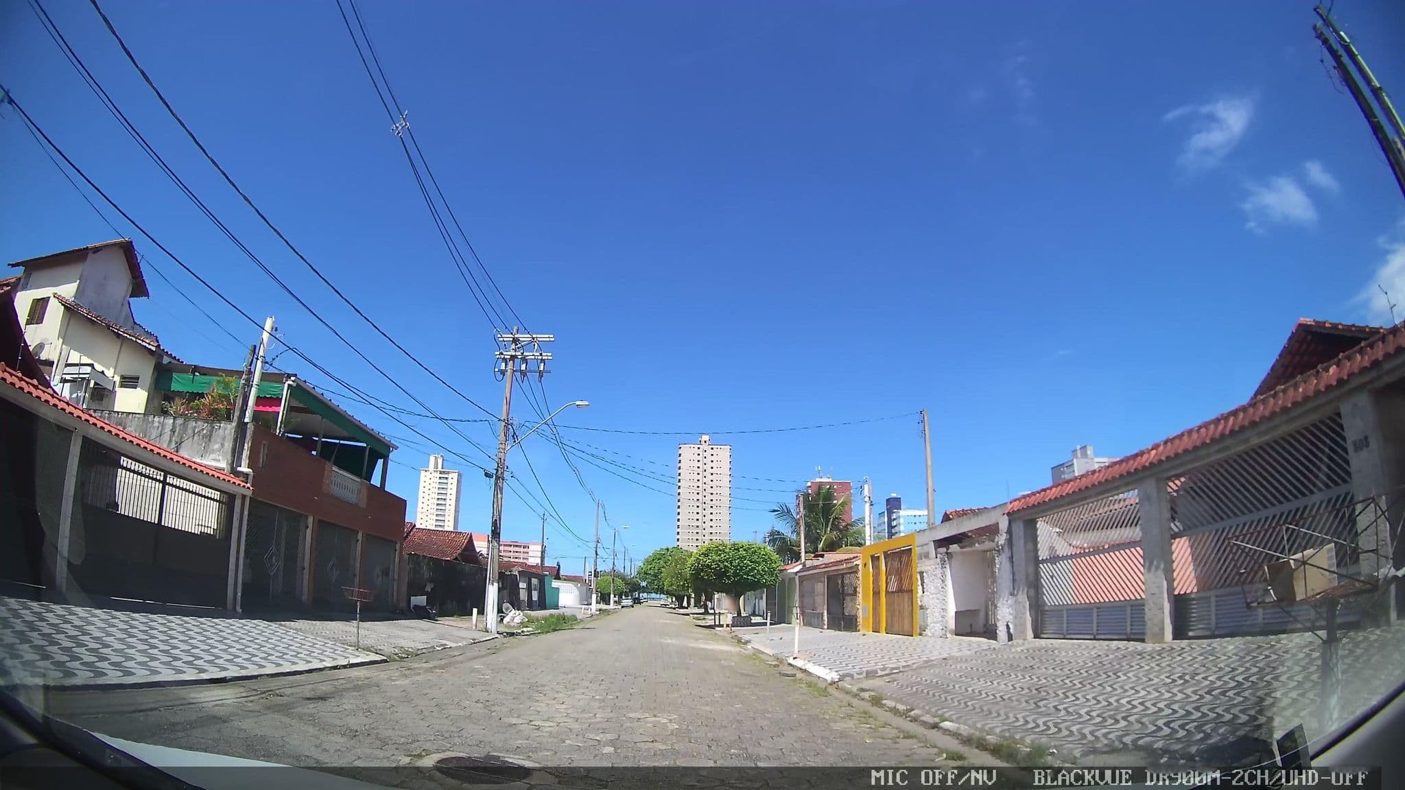 Street view near Canil Calegari, Praia Grande — © marciosampaio (CC BY-SA · Mapillary)