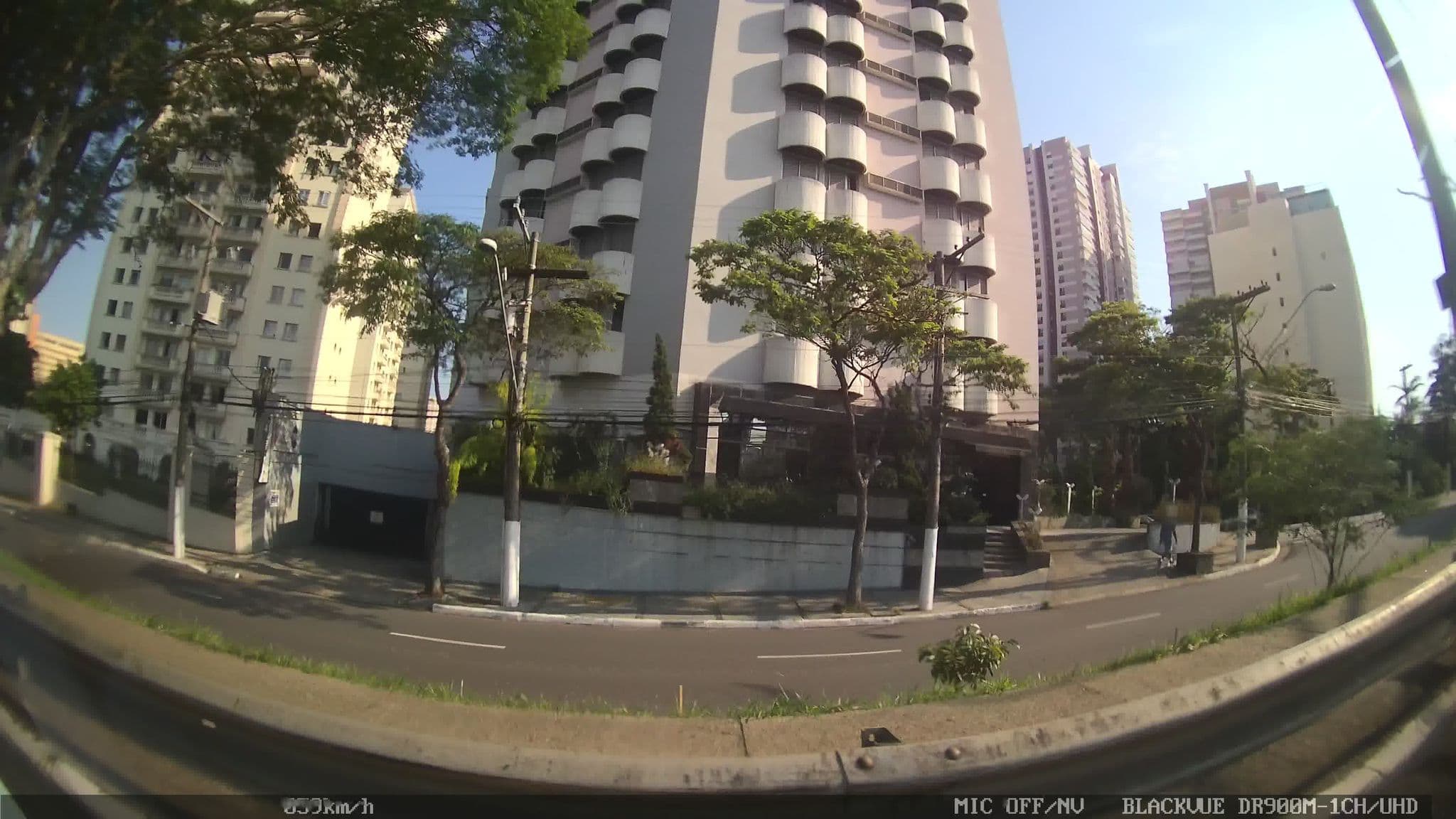 Street view near Liau Hotels Park Plaza Sao Bernardo do Campo, São Bernardo do Campo — © kaart_2 (CC BY-SA · Mapillary)