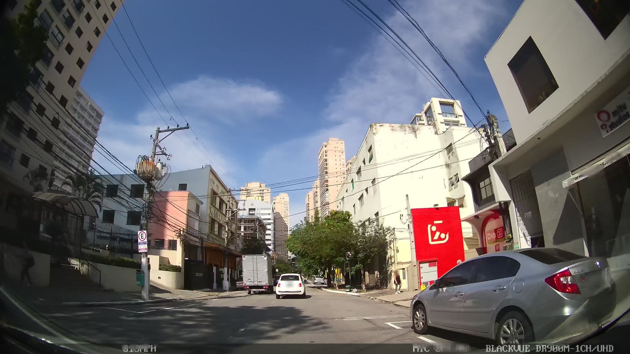 Street view near Akropolis Serra Negra, Campo Belo — © kaart_4 (CC BY-SA · Mapillary)