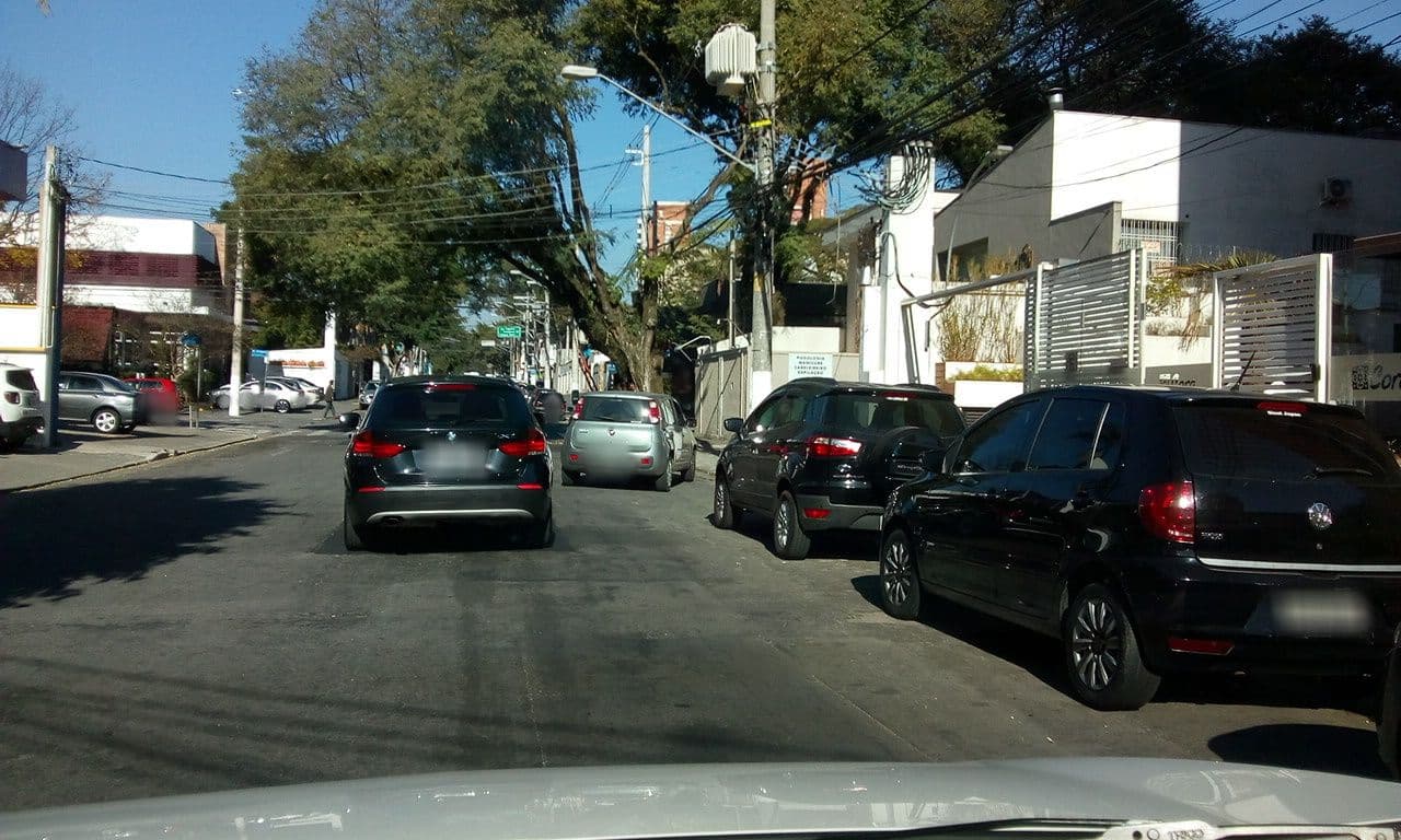 Street view near InterCity Campobelo Plaza, Campo Belo — © thierrytelenav (CC BY-SA · Mapillary)