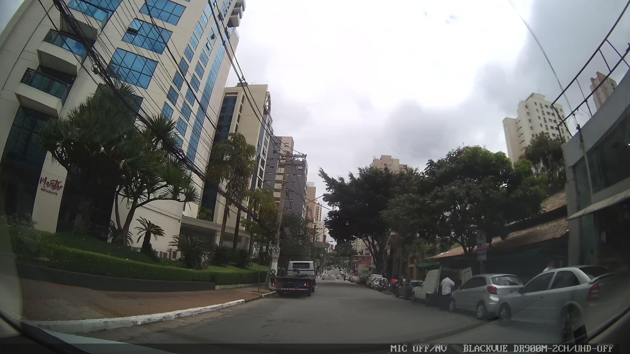 Street view near Park Inn Ibirapuera, Moema — © marciosampaio (CC BY-SA · Mapillary)