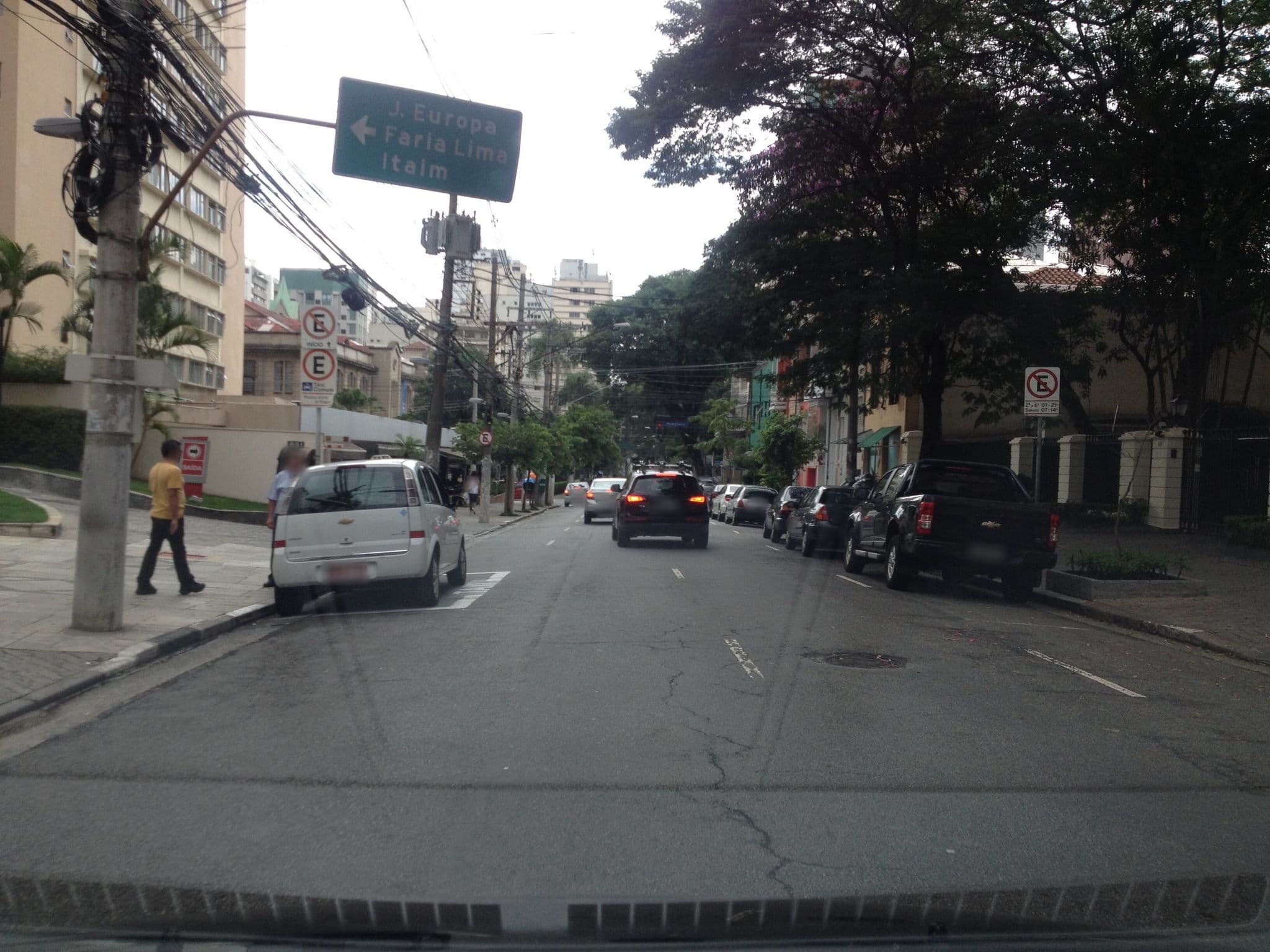 Street view near Ninety Hotel, Jardim Paulista — © jglacerda (CC BY-SA · Mapillary)