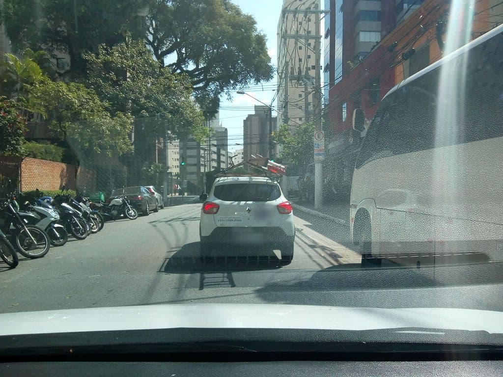 Street view near Escambo Hostel, Paraíso — © thierrytelenav (CC BY-SA · Mapillary)
