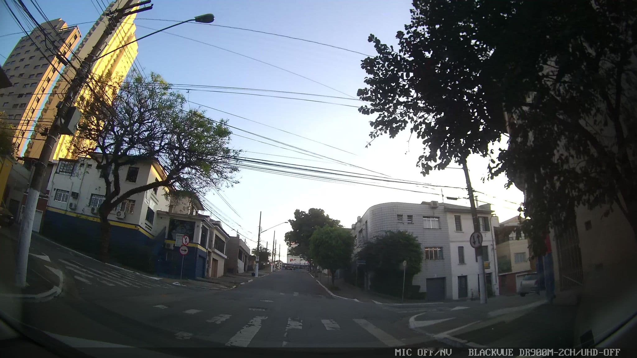 Street view near Oca Hostel, Vila Mariana — © marciosampaio (CC BY-SA · Mapillary)