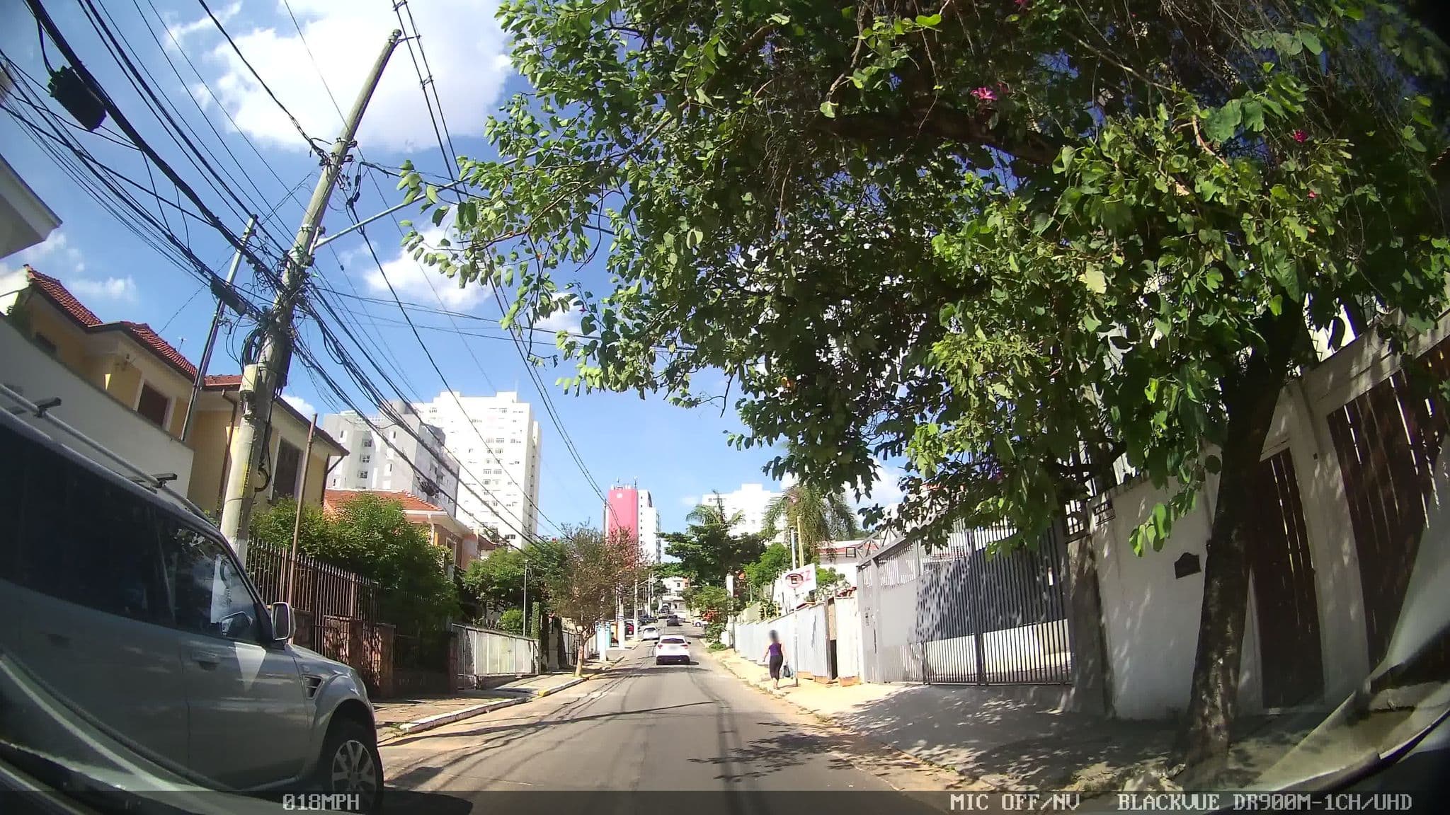 Street view near Telstar Hostels, Vila Mariana — © kaart_4 (CC BY-SA · Mapillary)