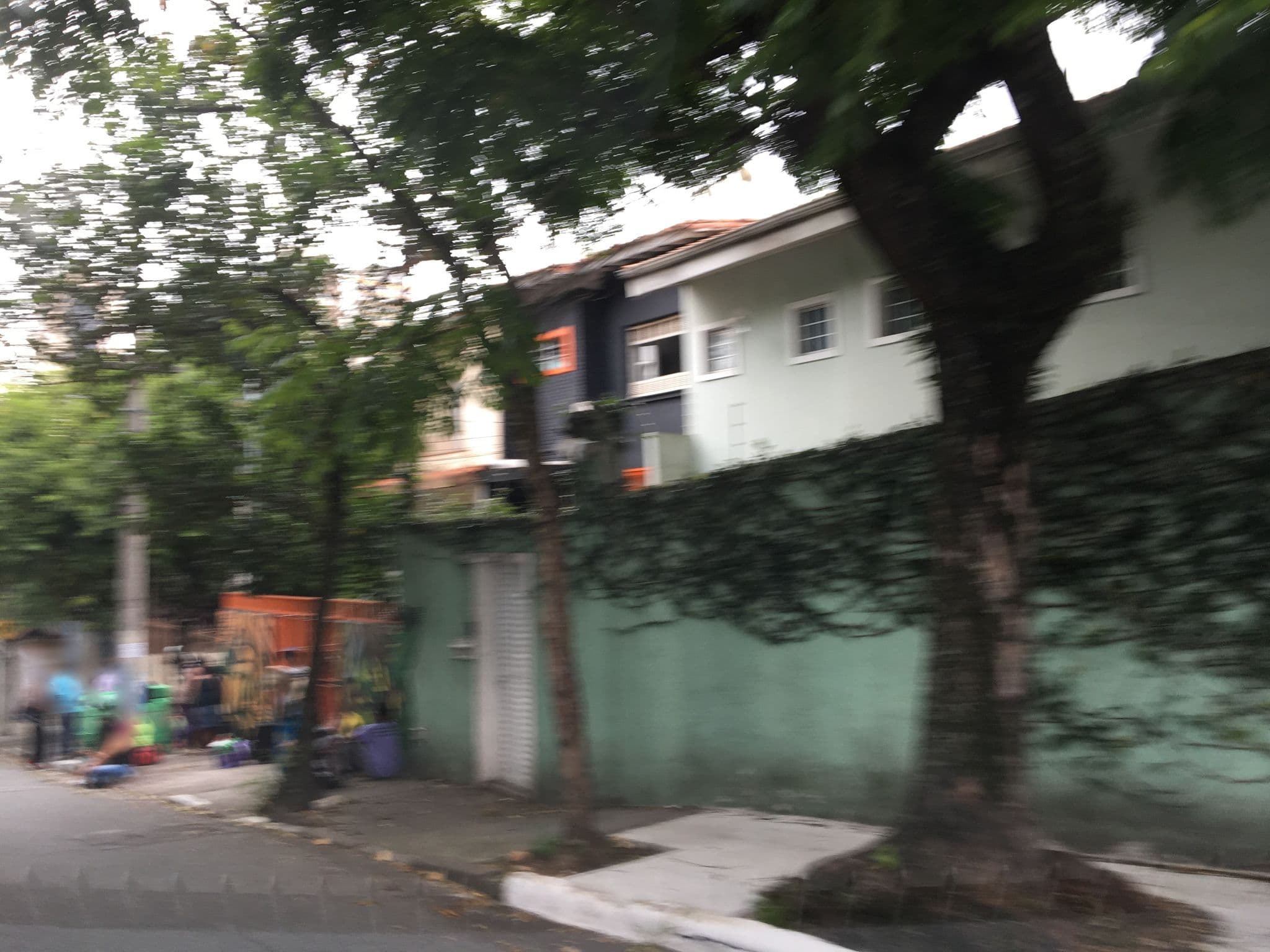 Street view near Olah Hostel, Vila Mariana — © ccossio (CC BY-SA · Mapillary)