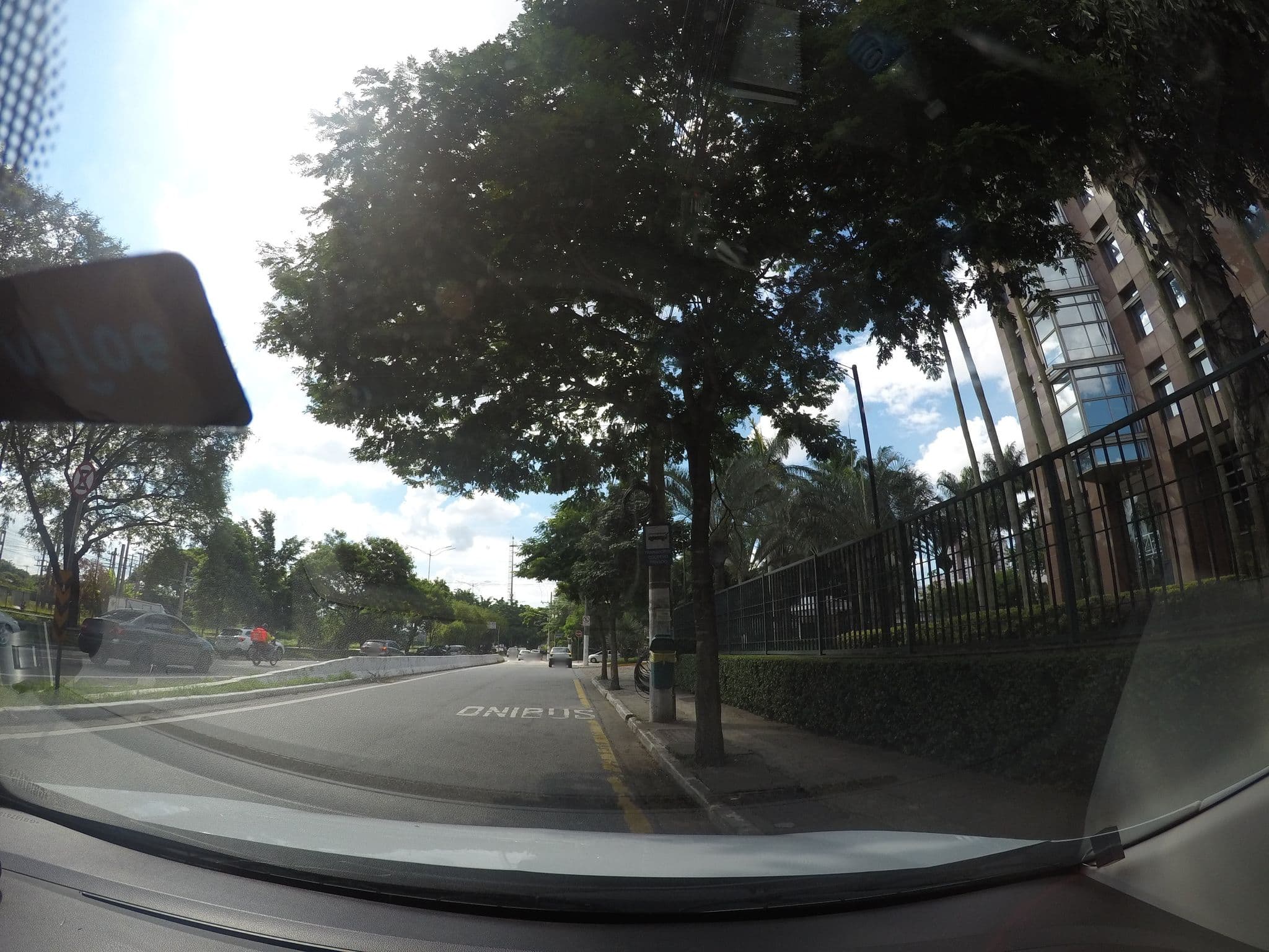 Street view near Pousada Viva Mar, Pinheiros — © marciosampaio (CC BY-SA · Mapillary)