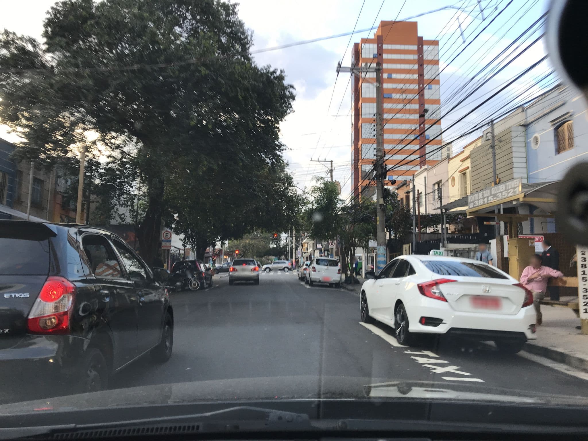 Street view near Hotel Golden Tower, Pinheiros — © thierryajeaniphone (CC BY-SA · Mapillary)