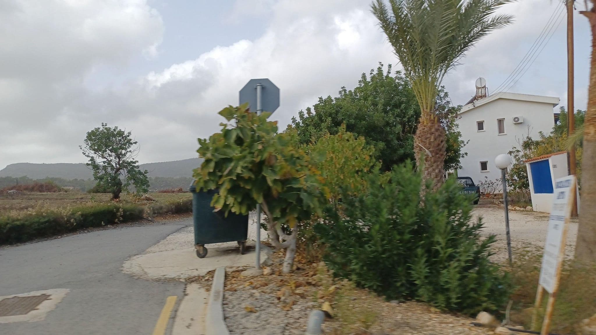 Street view near Socrates apartments, Pólis — © noa1 (CC BY-SA · Mapillary)