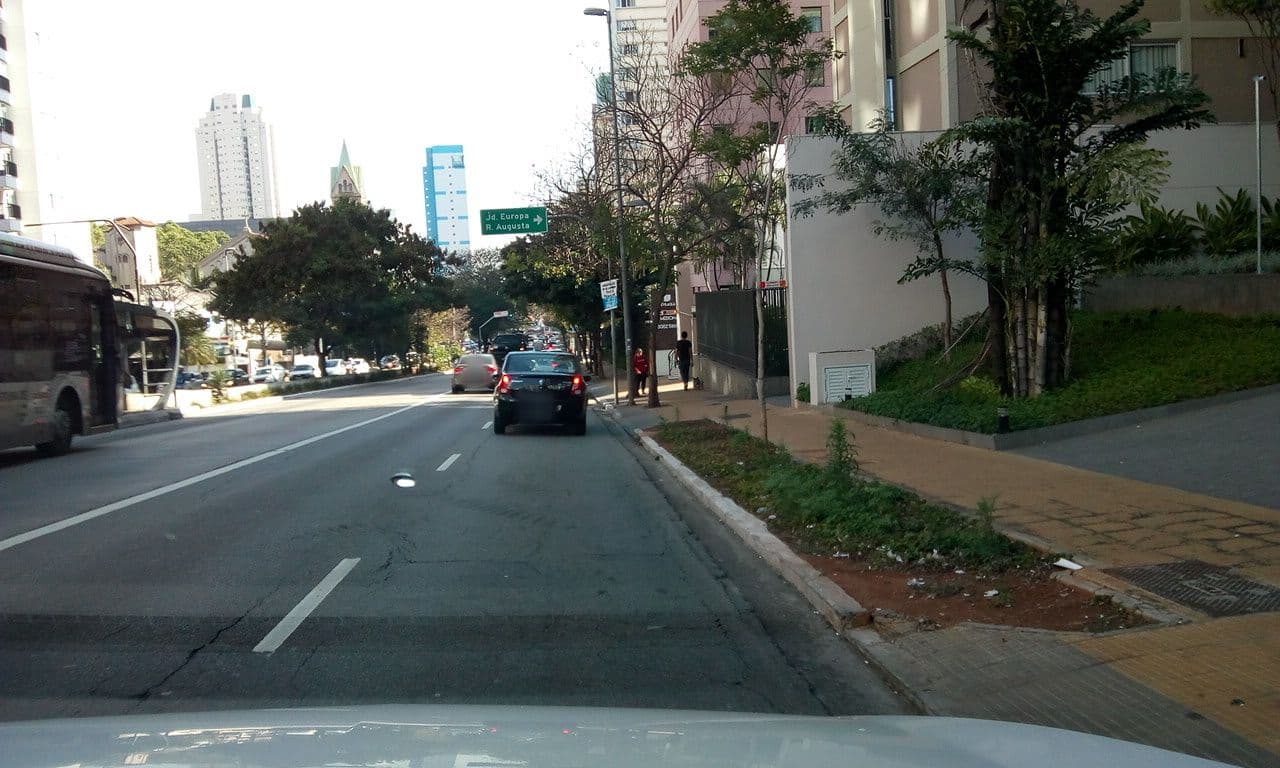 Street view near Education New Zealand, Jardim Paulista — © thierrytelenav (CC BY-SA · Mapillary)
