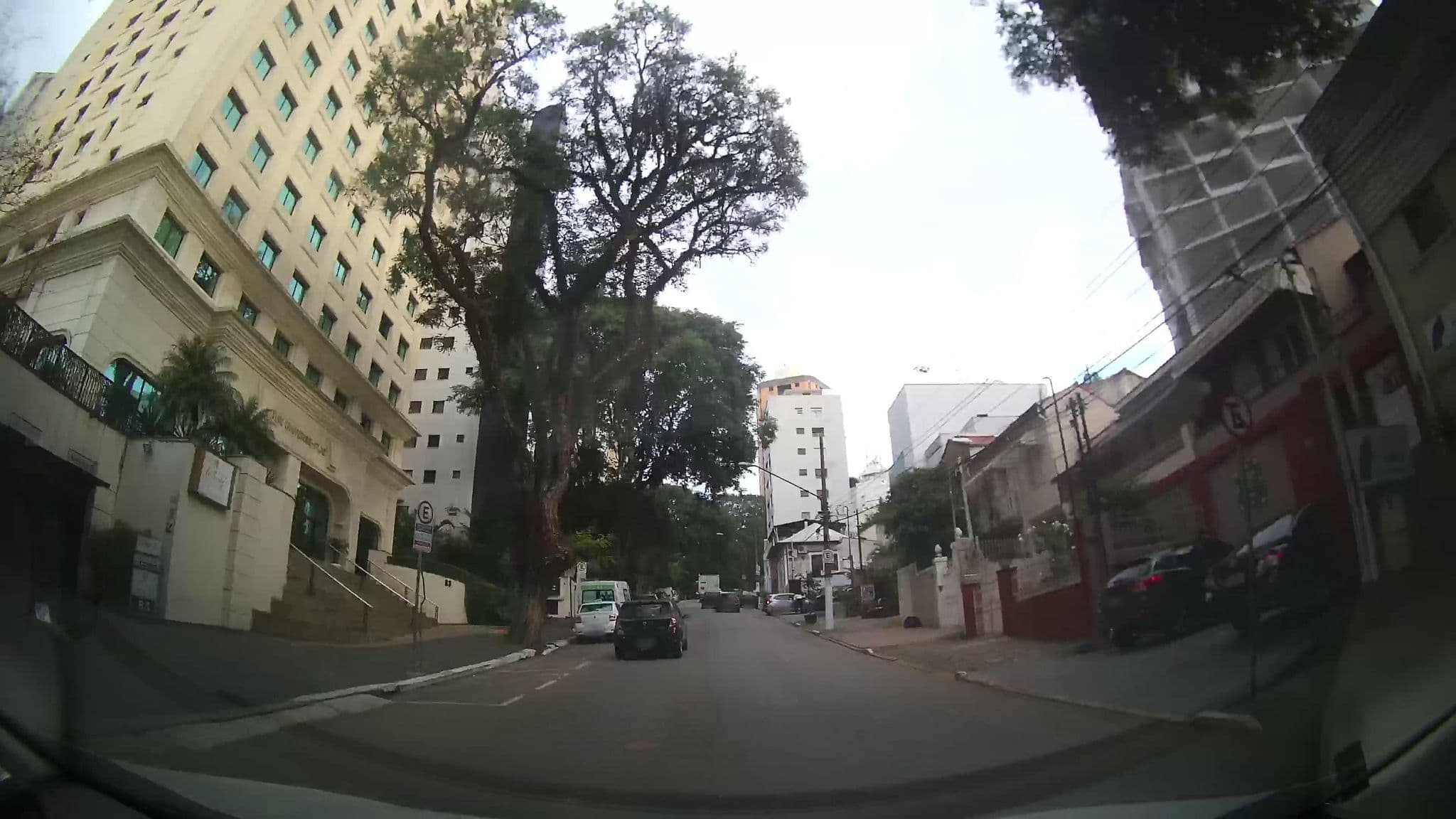 Street view near Hotel The Universo Quarto 1212, Bela Vista — © marciosampaio (CC BY-SA · Mapillary)