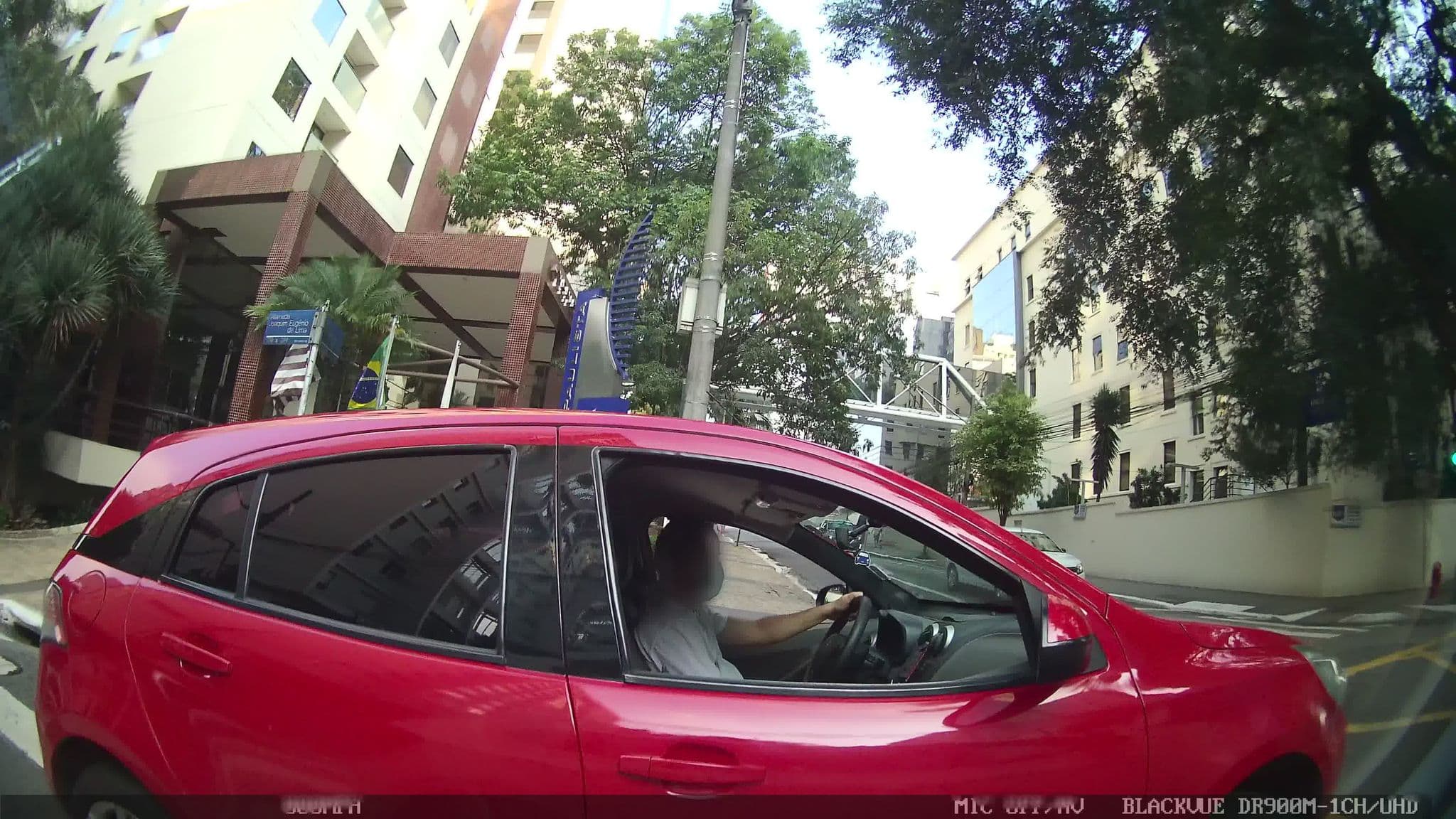 Street view near Transamerica Executive Paulista, Bela Vista — © kaart_4 (CC BY-SA · Mapillary)