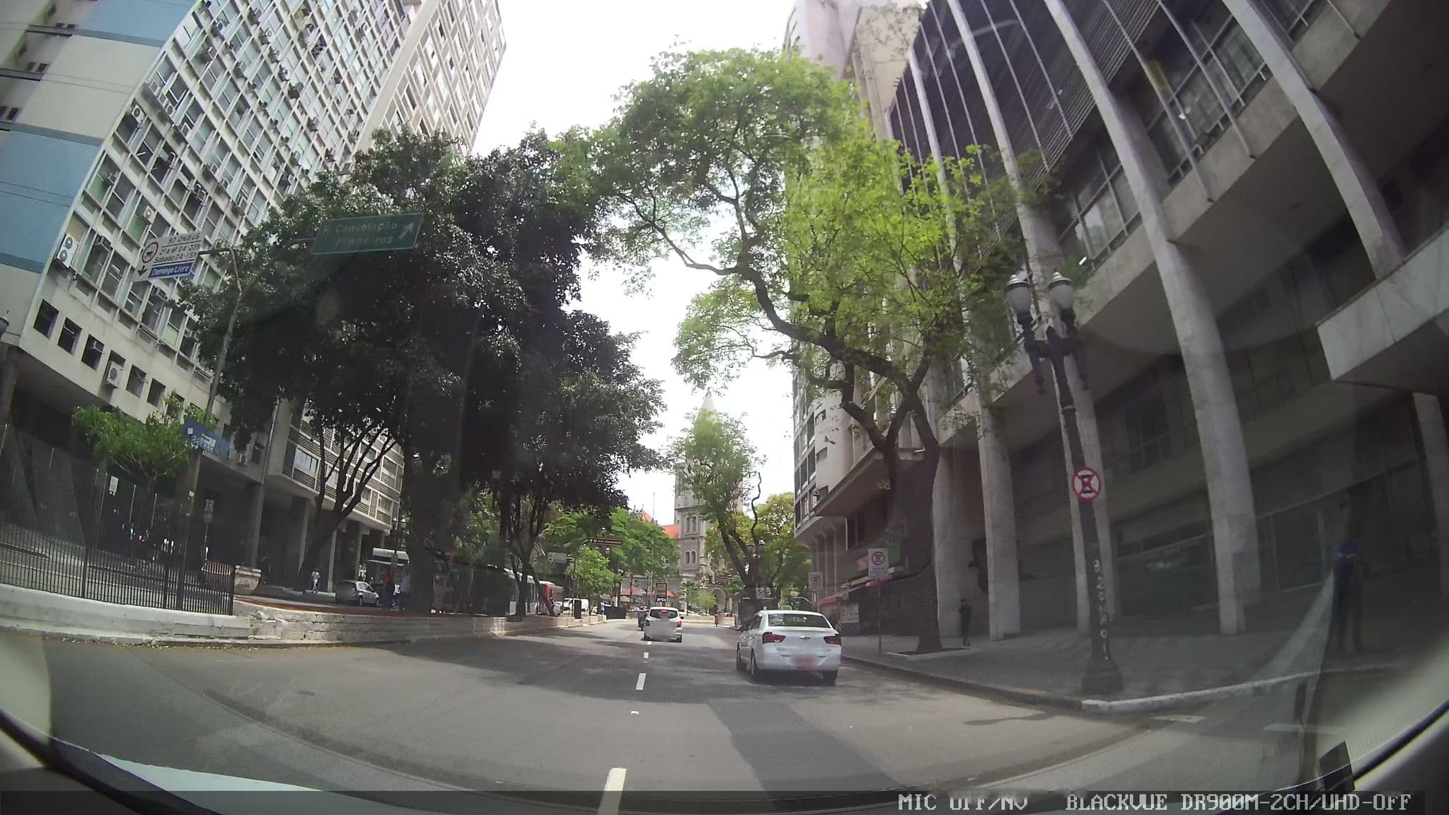 Street view near Akile Home Experience Geek, Republica — © marciosampaio (CC BY-SA · Mapillary)