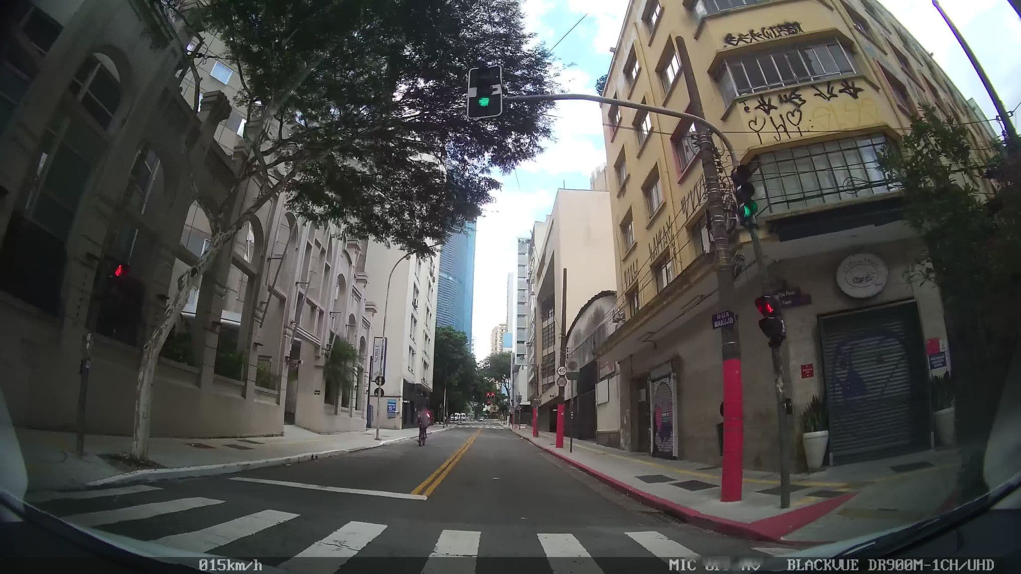 Street view near Nobile Downtown, Republica — © kaart_2 (CC BY-SA · Mapillary)