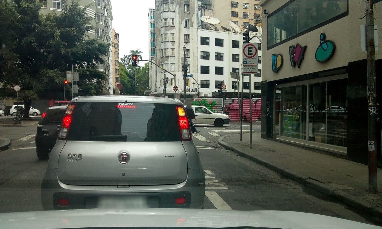 Street view near Café - Hotel Plaza Hotel, Republica — © thierrytelenav (CC BY-SA · Mapillary)
