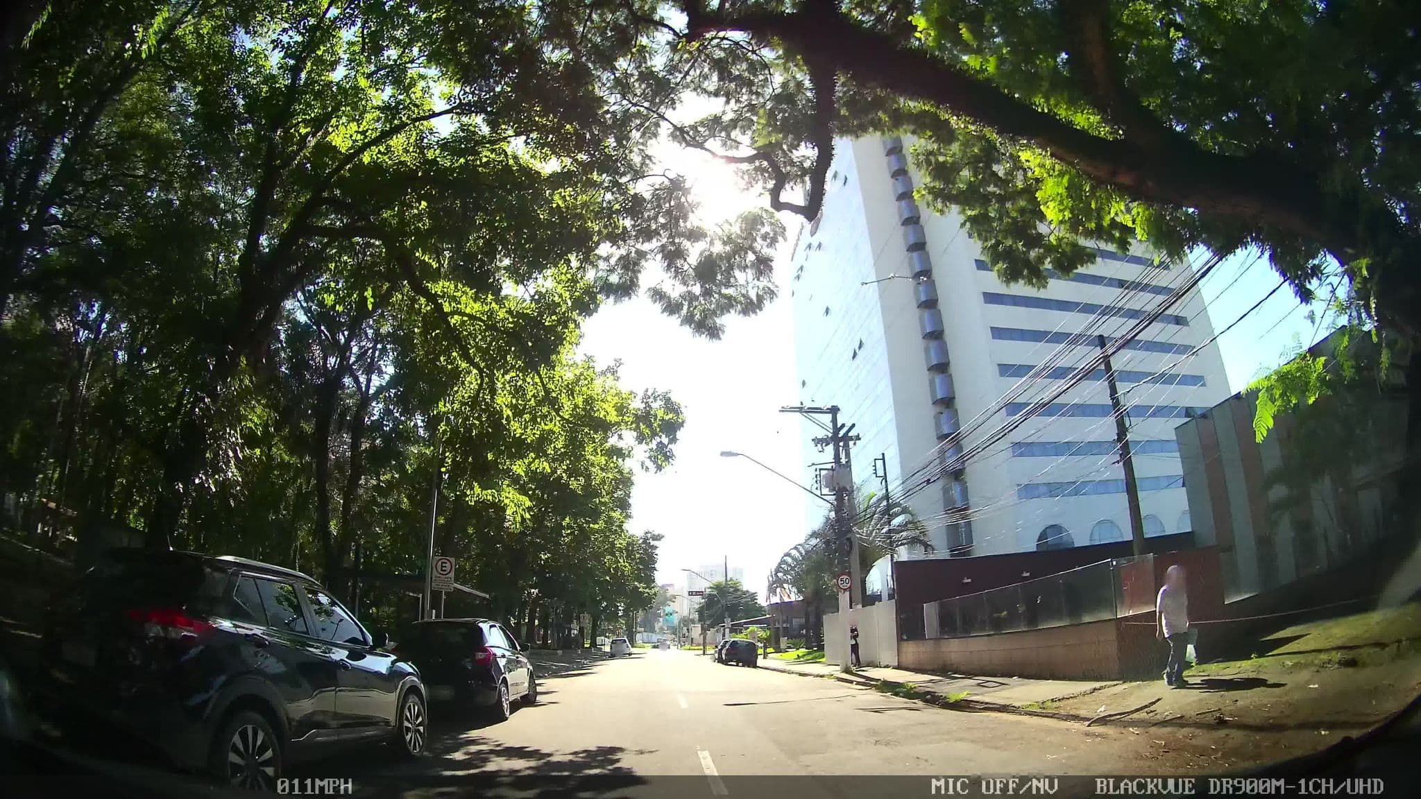 Street view near Hotel Bristol Dobly, Guarulhos — © kaart_4 (CC BY-SA · Mapillary)