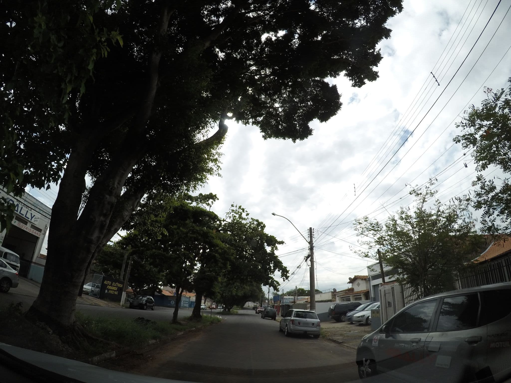 Street view near Pousada Serpa, Campinas — © marciosampaio (CC BY-SA · Mapillary)